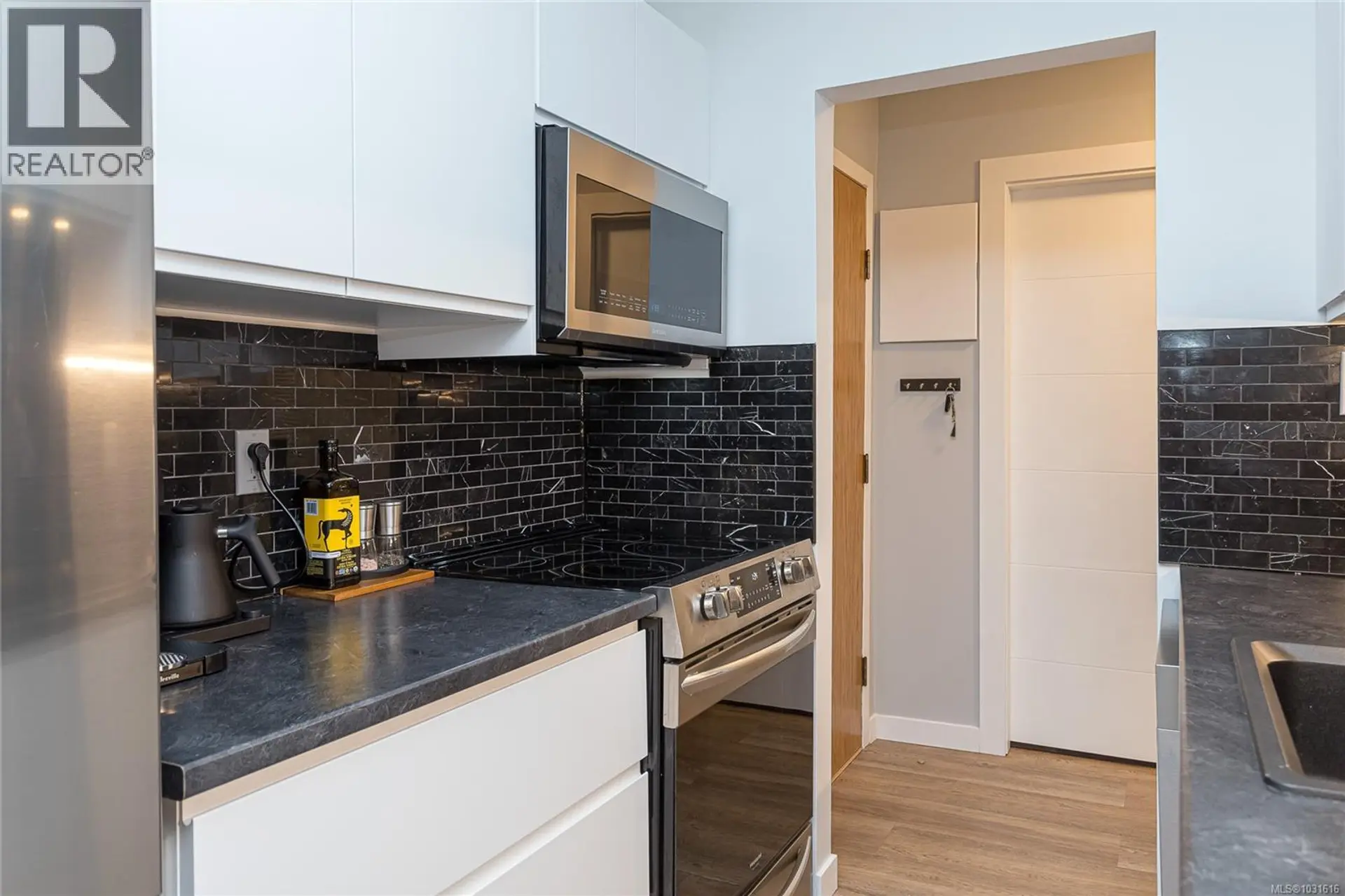 Property at #109 1655 BEGBIE ST, Victoria, BC