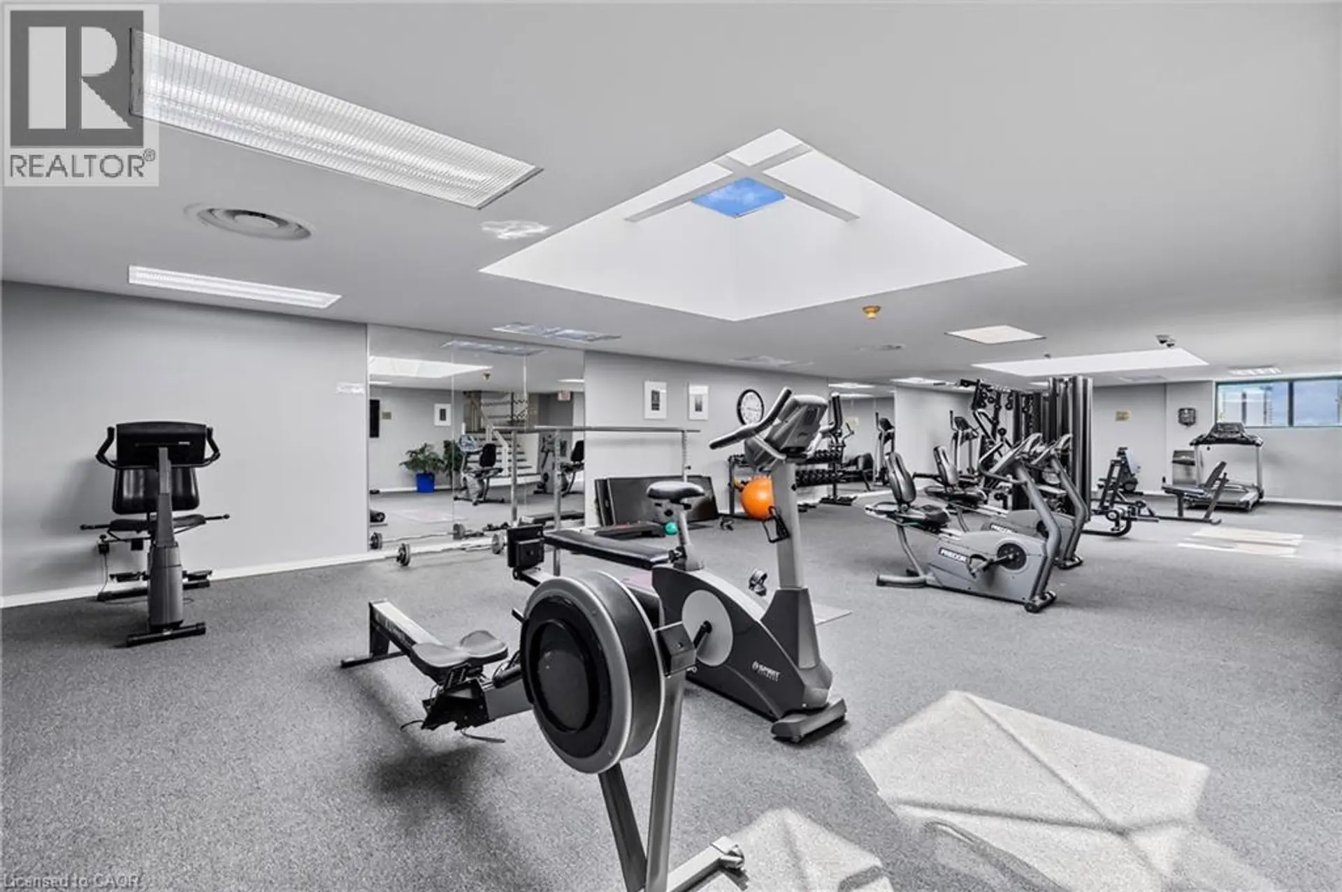 #303 36 JAMES Street S - Image 16