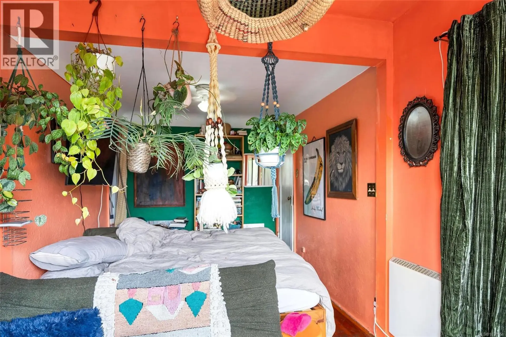 Property at 1669 KISBER AVE, Saanich, BC