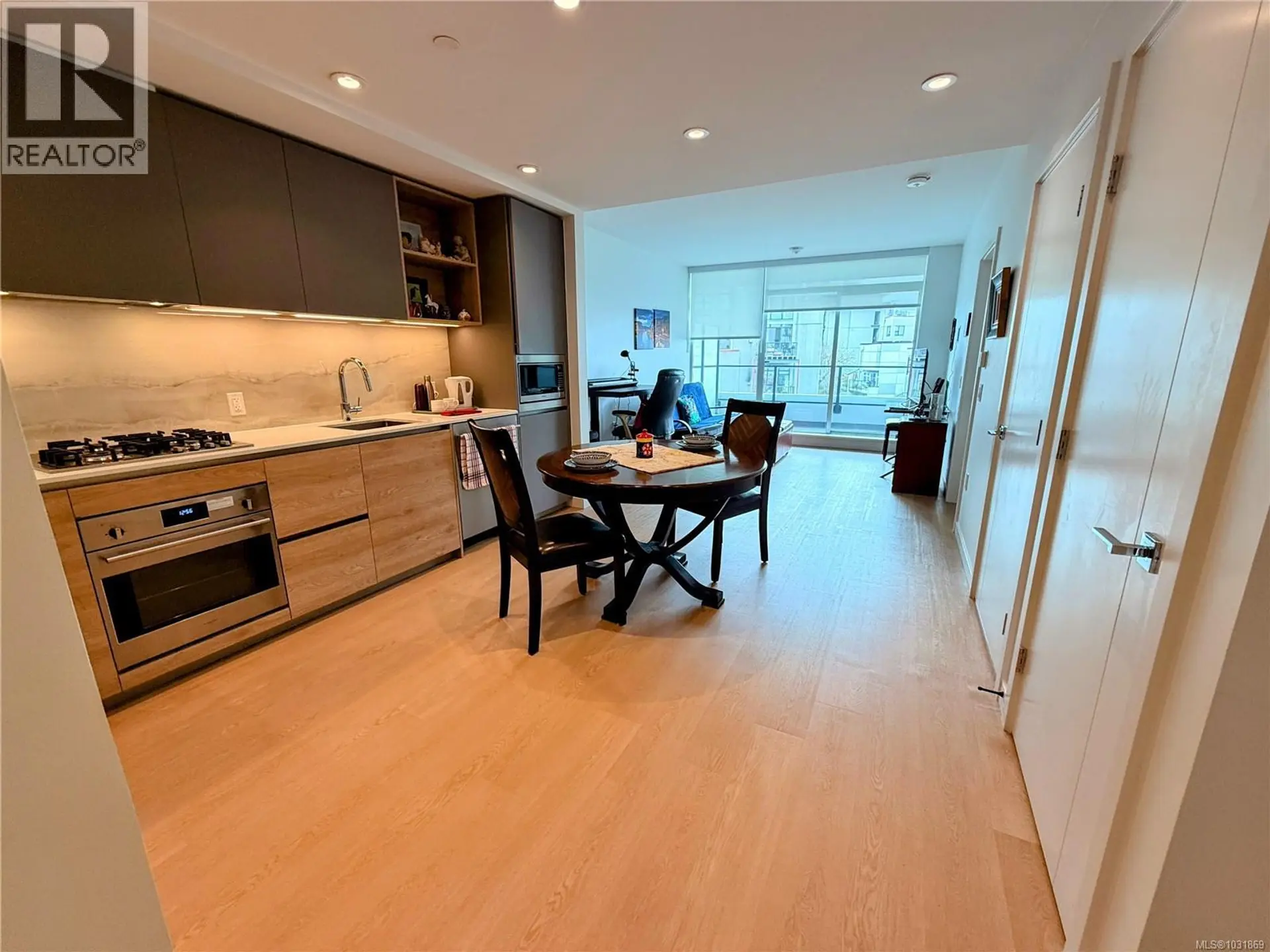 Property at #504 363 TYEE RD, Victoria, BC