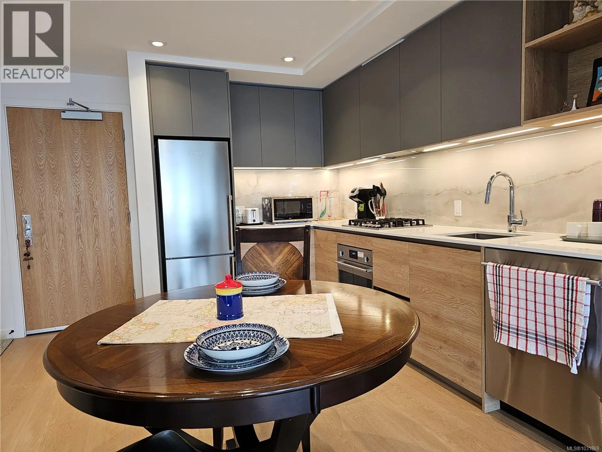 Property at #504 363 TYEE RD, Victoria, BC