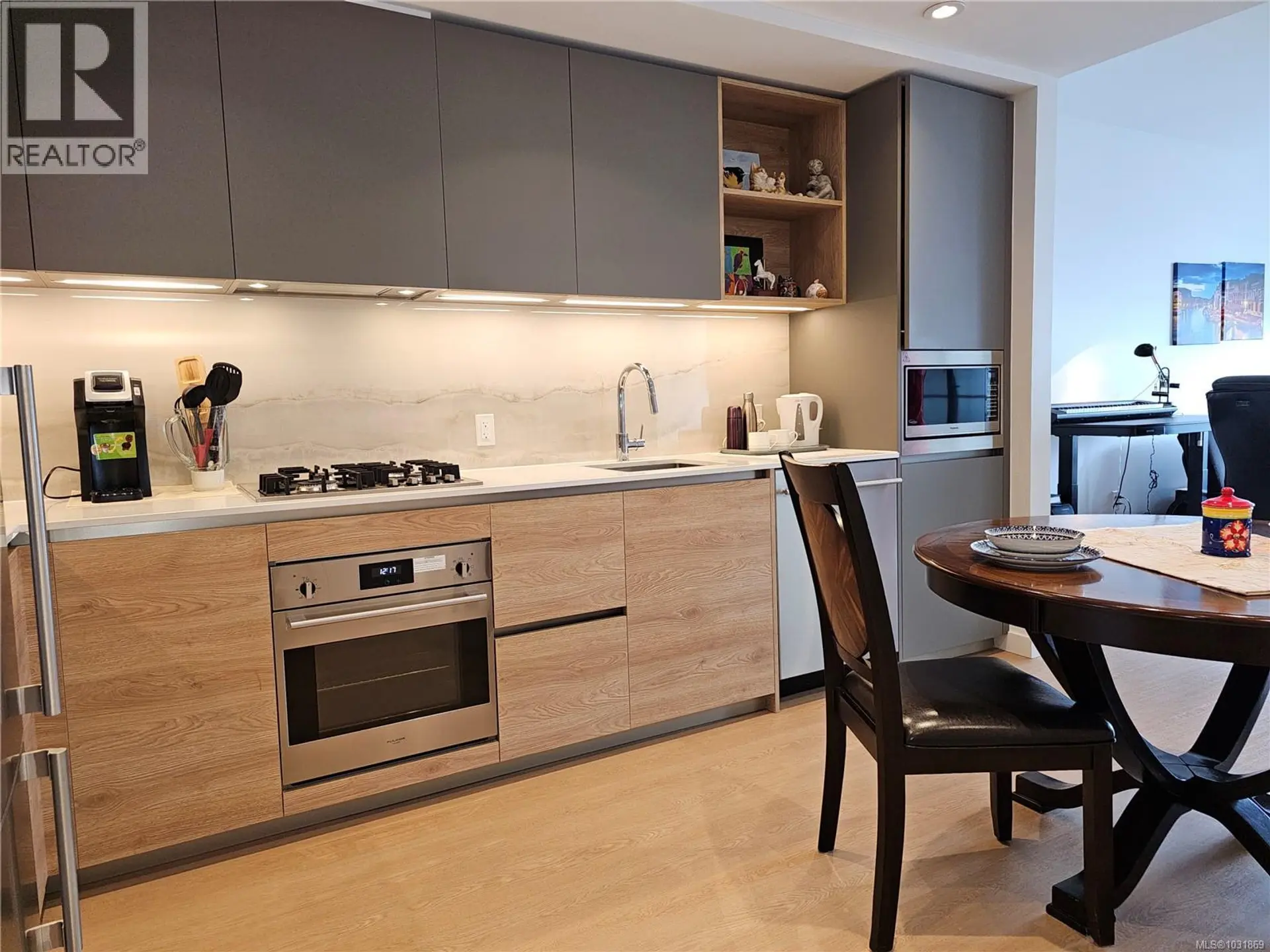 Property at #504 363 TYEE RD, Victoria, BC