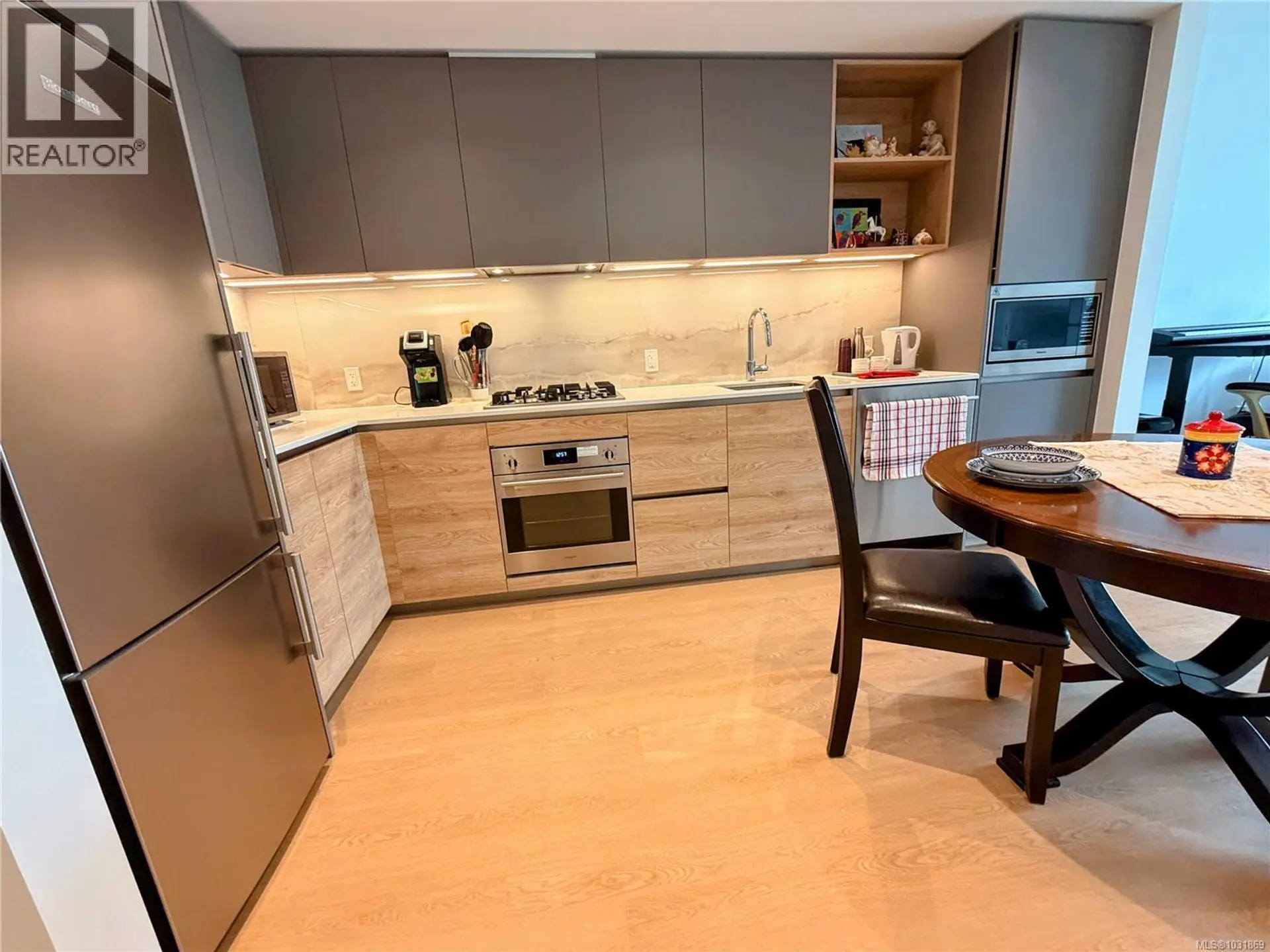 Property at #504 363 TYEE RD, Victoria, BC