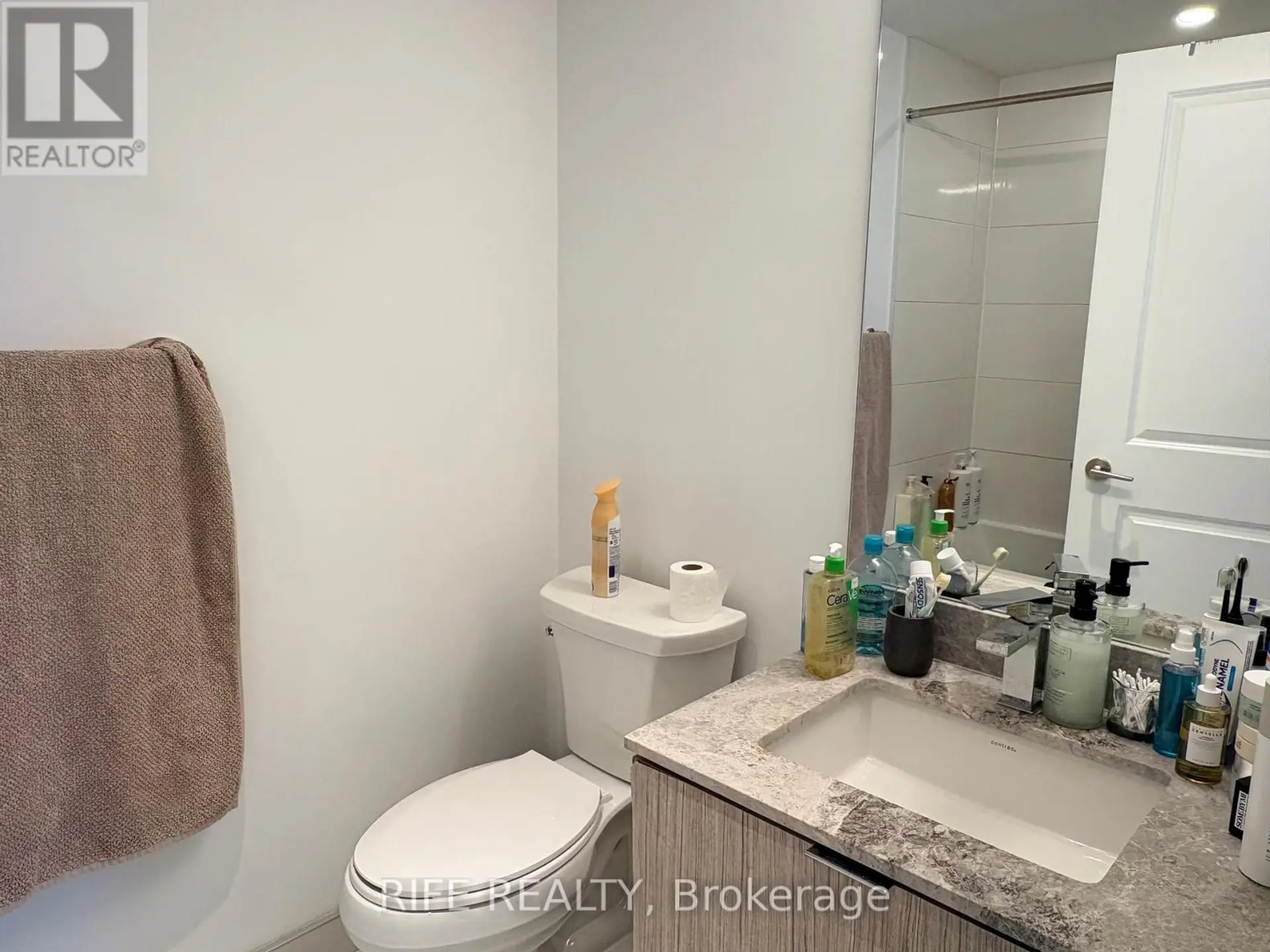 #4010 395 BLOOR STREET E - Image 7