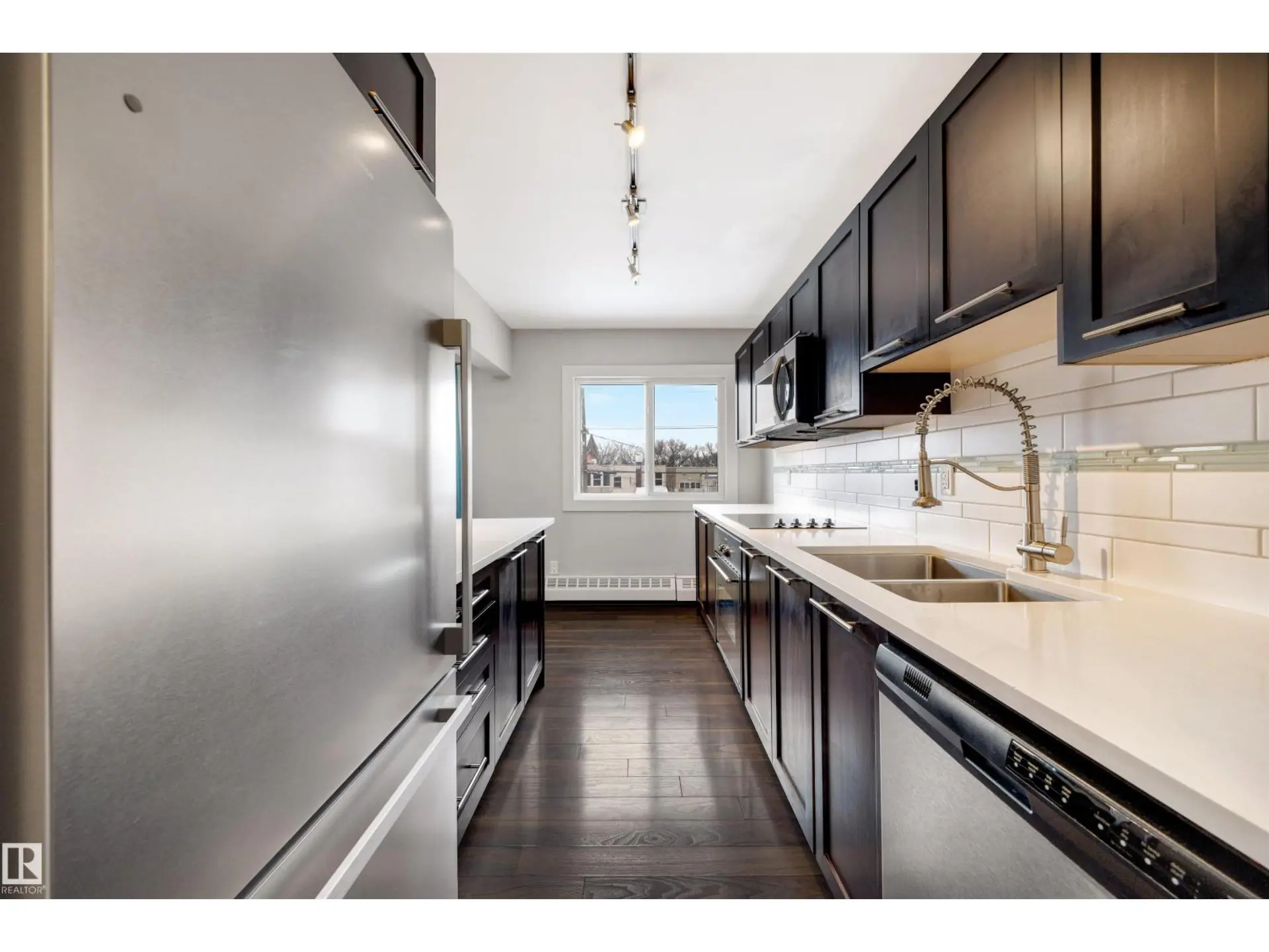 #32 10015 83 AV NW - Image 3