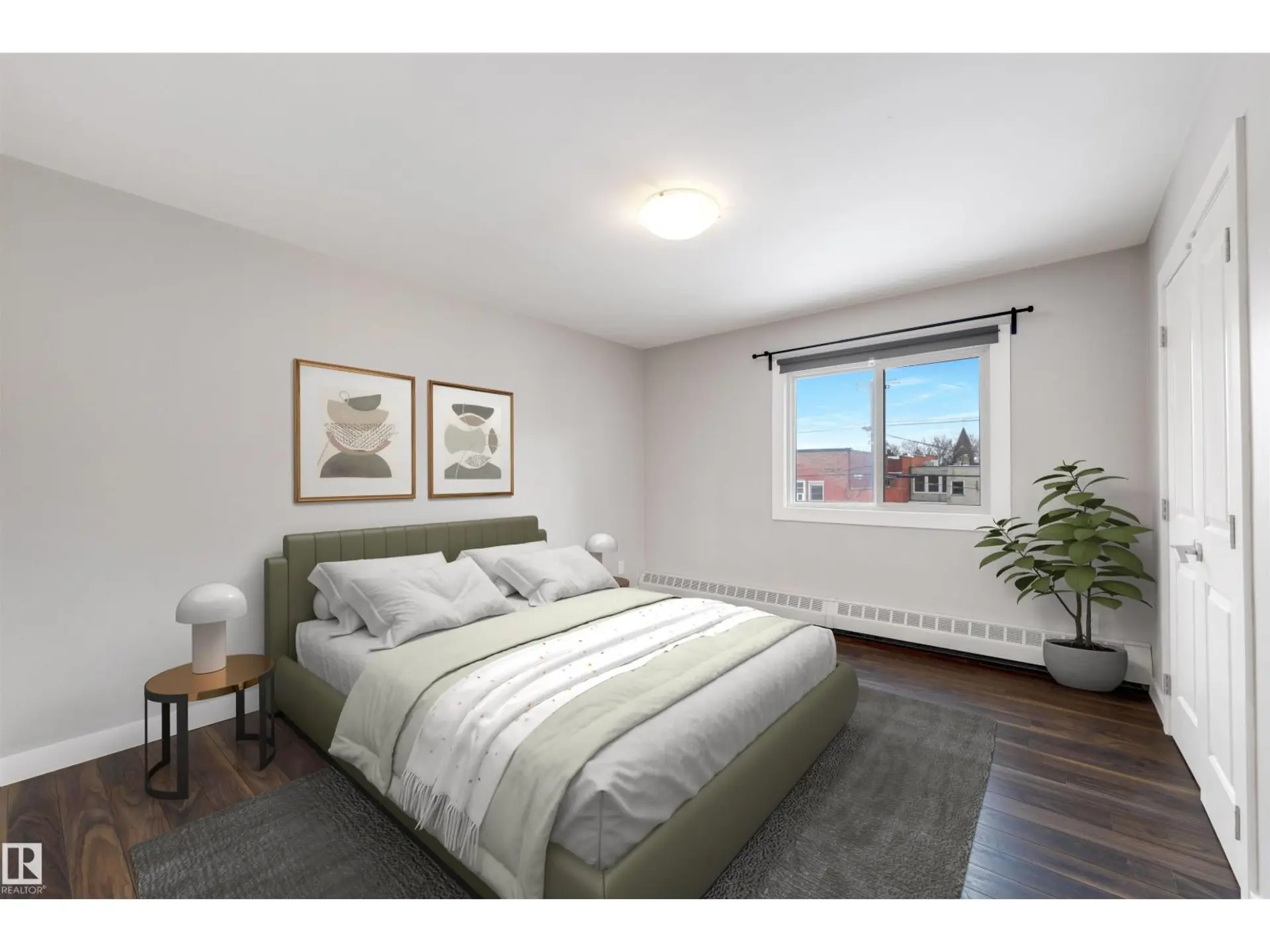 #32 10015 83 AV NW - Image 7