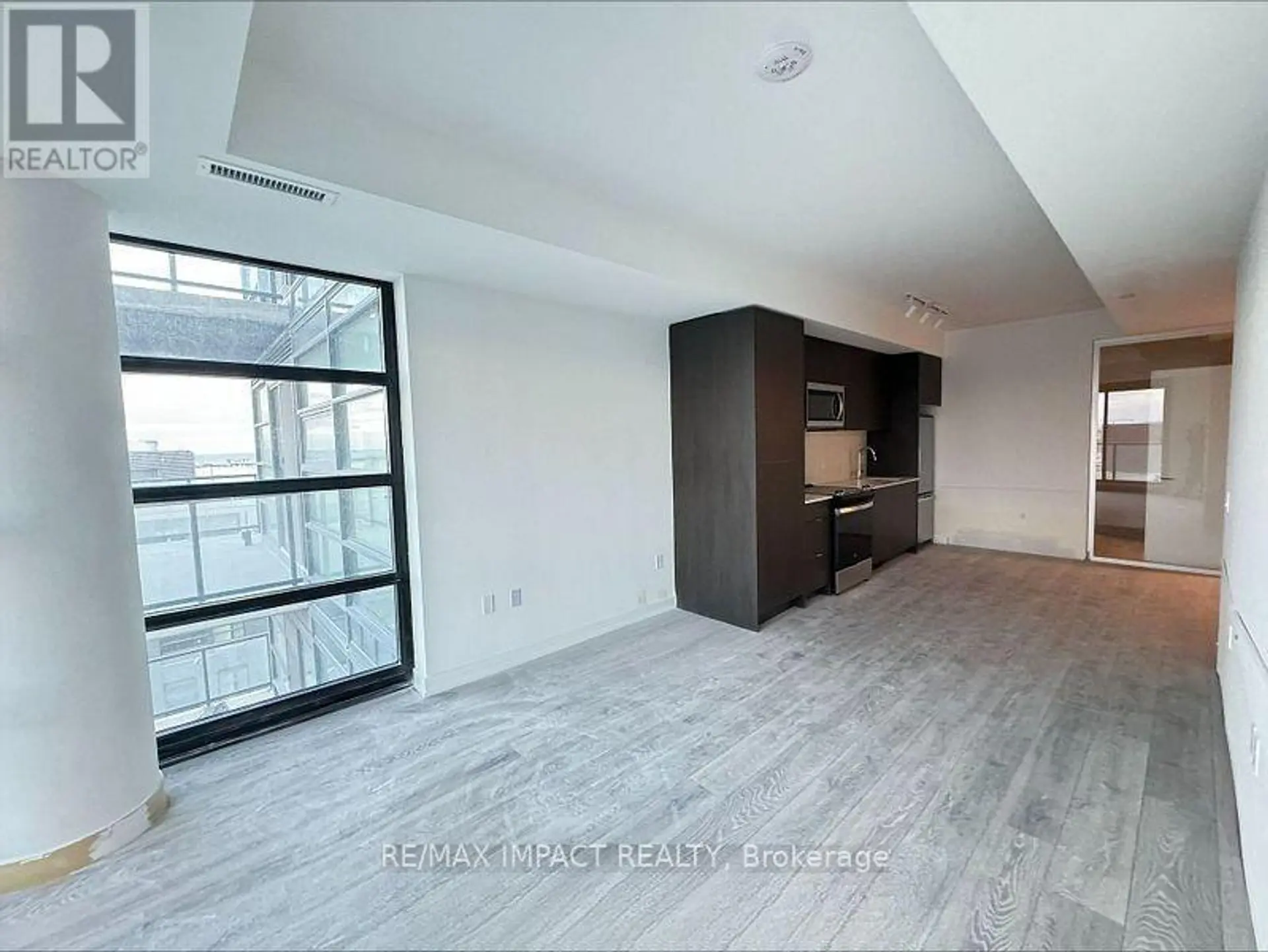 #603 1606 CHARLES STREET - Image 4
