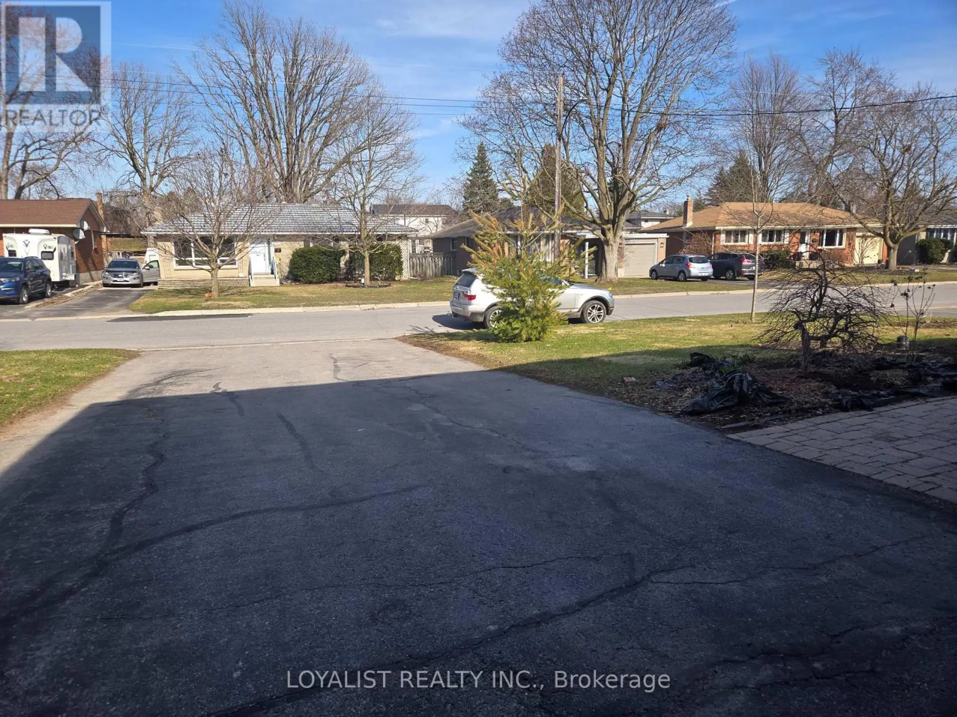 220 PARROTT DRIVE - Image 2