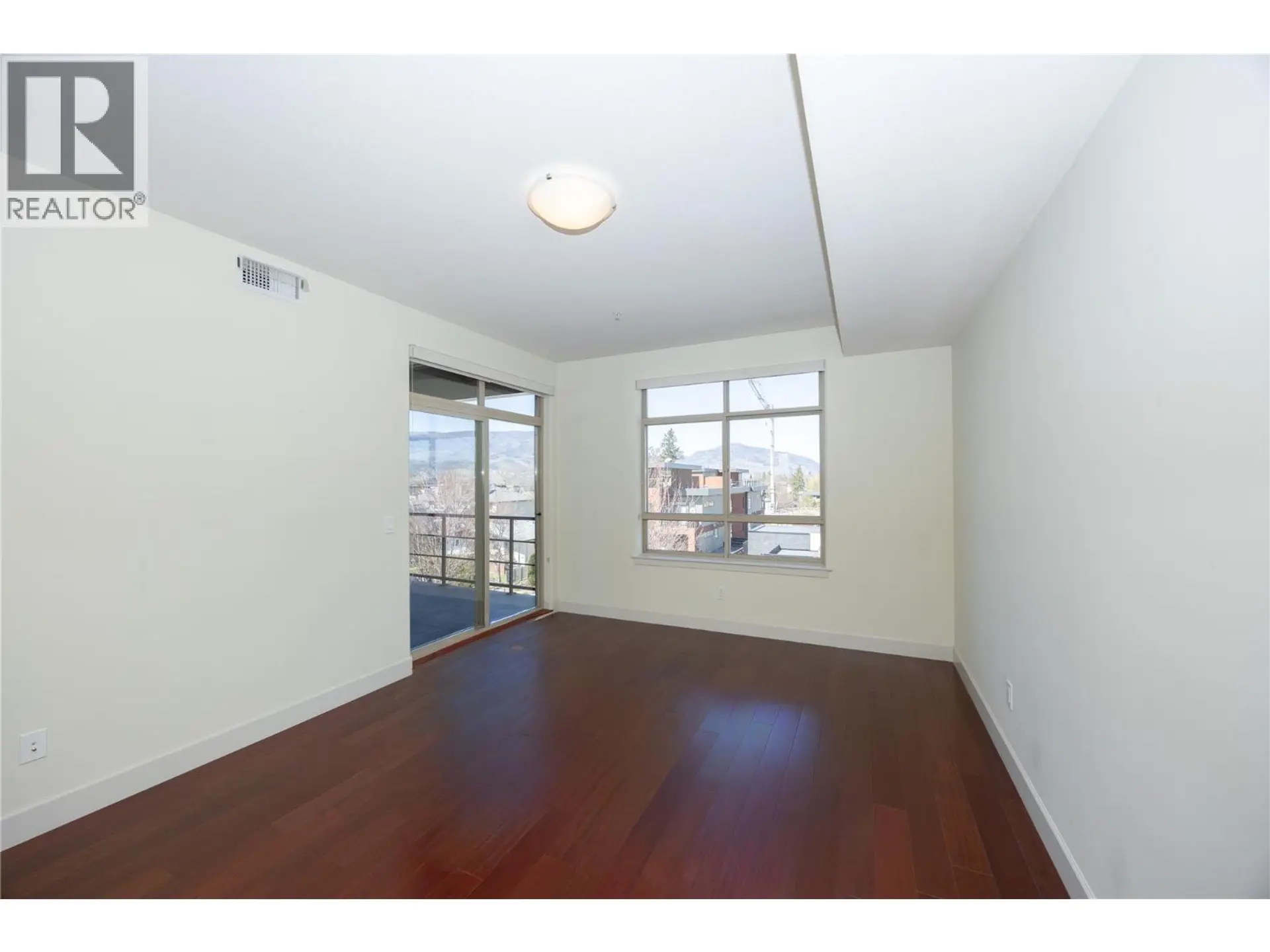 Property at #307 457 WEST AVENUE, Kelowna, BC