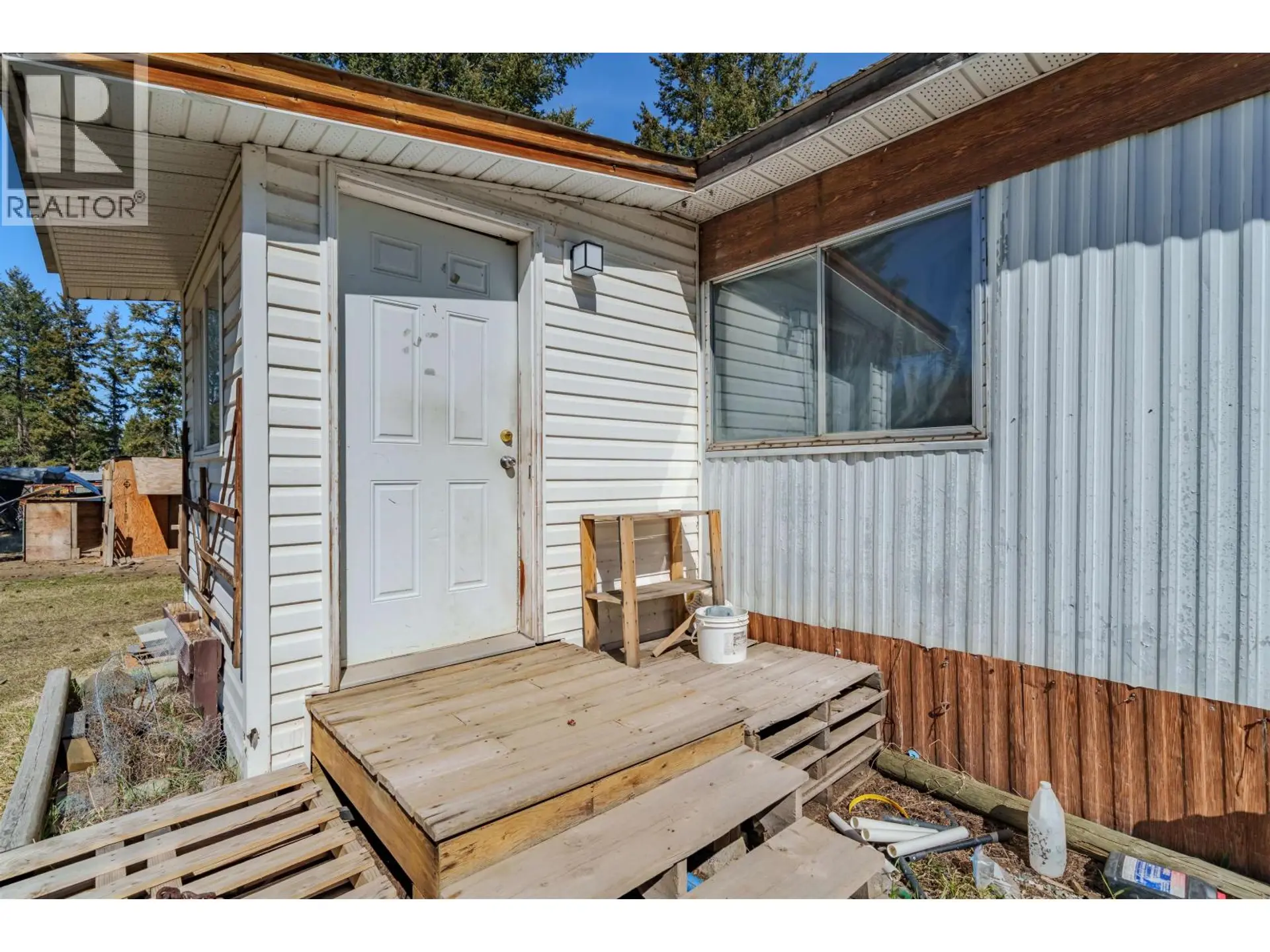 Property at 5469 SAUNDERS CRESCENT, 103 Mile House, BC