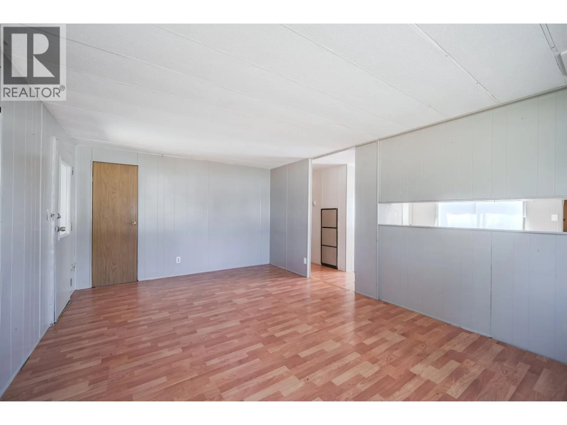 Property at 5469 SAUNDERS CRESCENT, 103 Mile House, BC