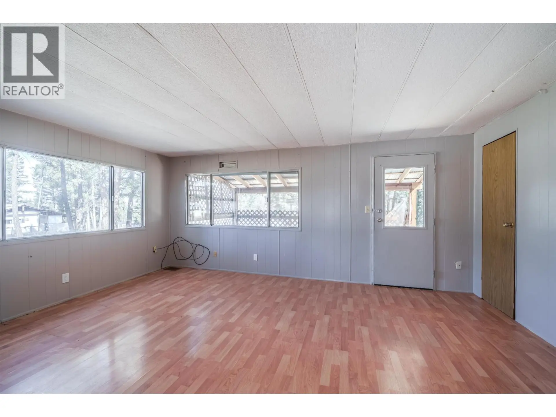 Property at 5469 SAUNDERS CRESCENT, 103 Mile House, BC