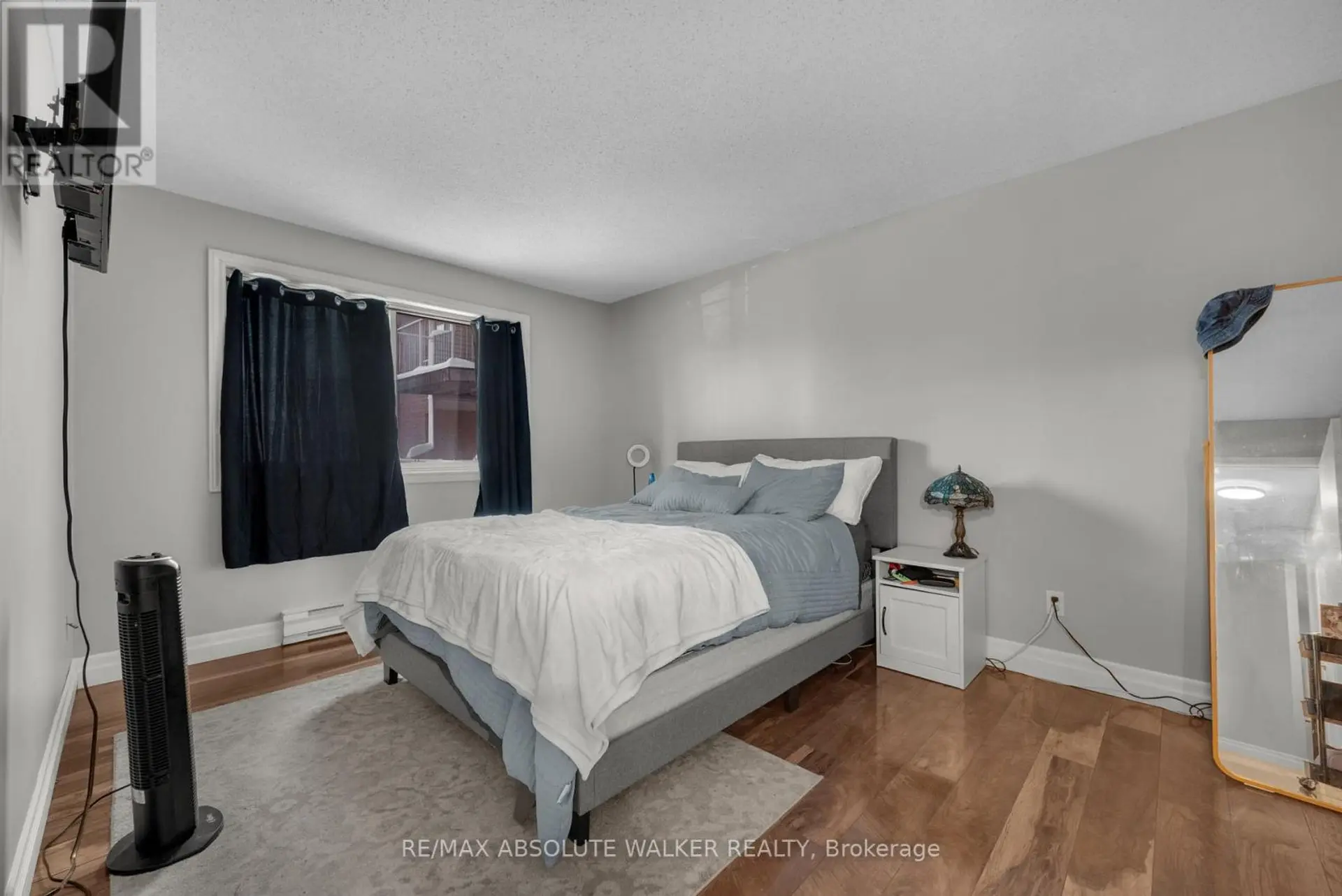 #318 250 BRITTANY DRIVE - Image 11