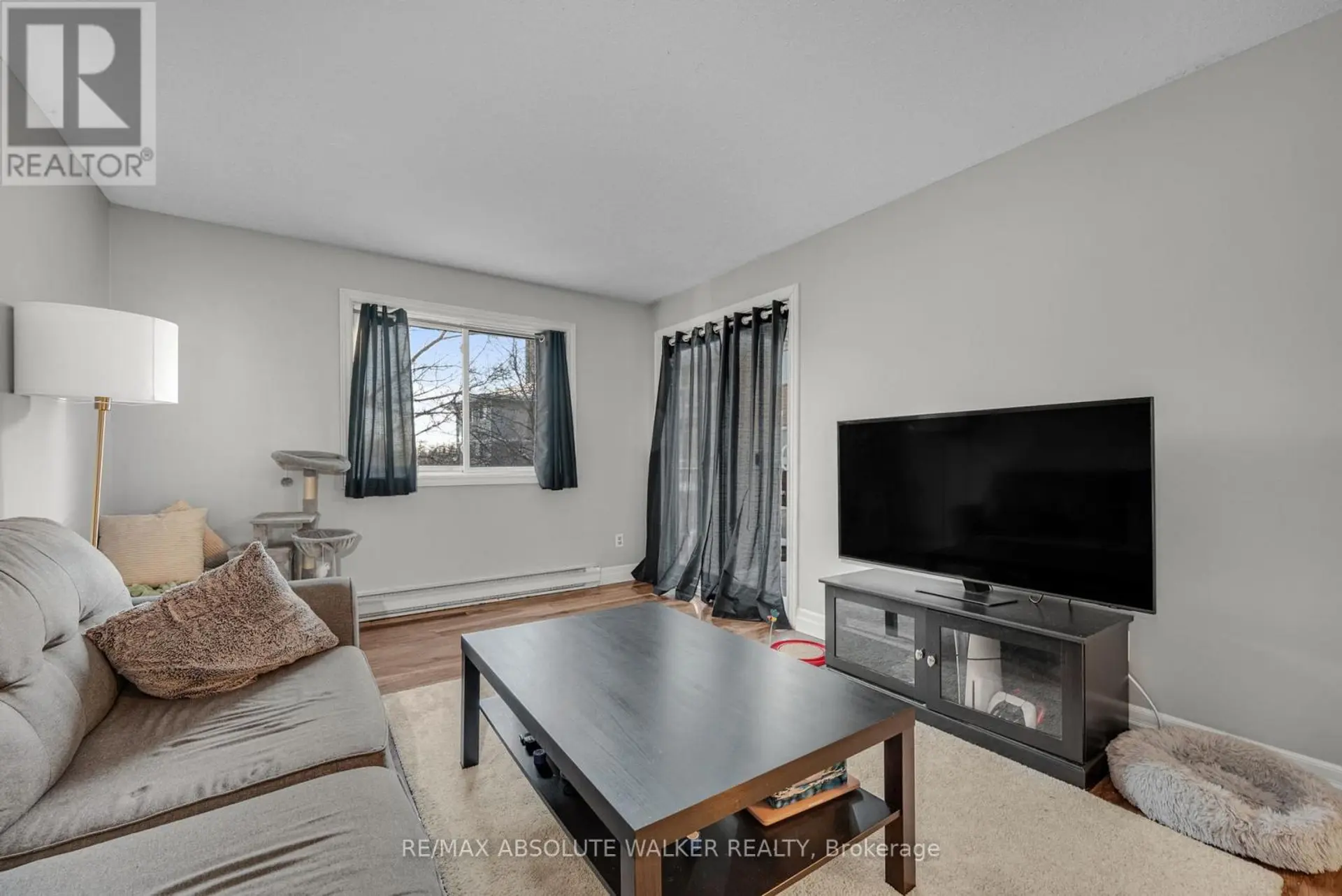 #318 250 BRITTANY DRIVE - Image 3