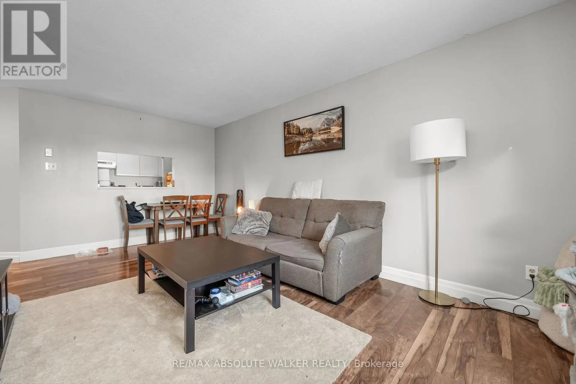 #318 250 BRITTANY DRIVE - Image 4
