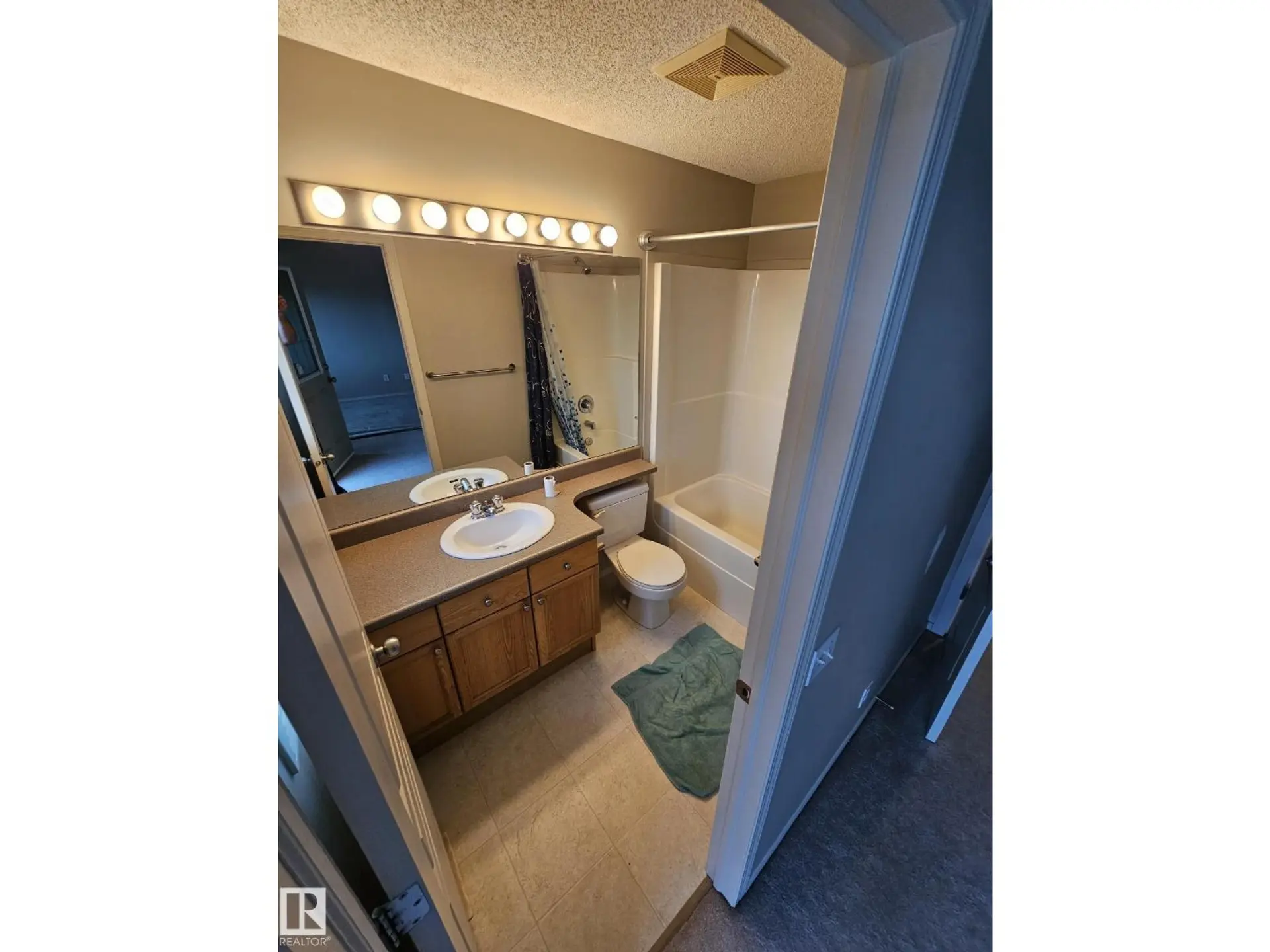 [private address] - Image 13