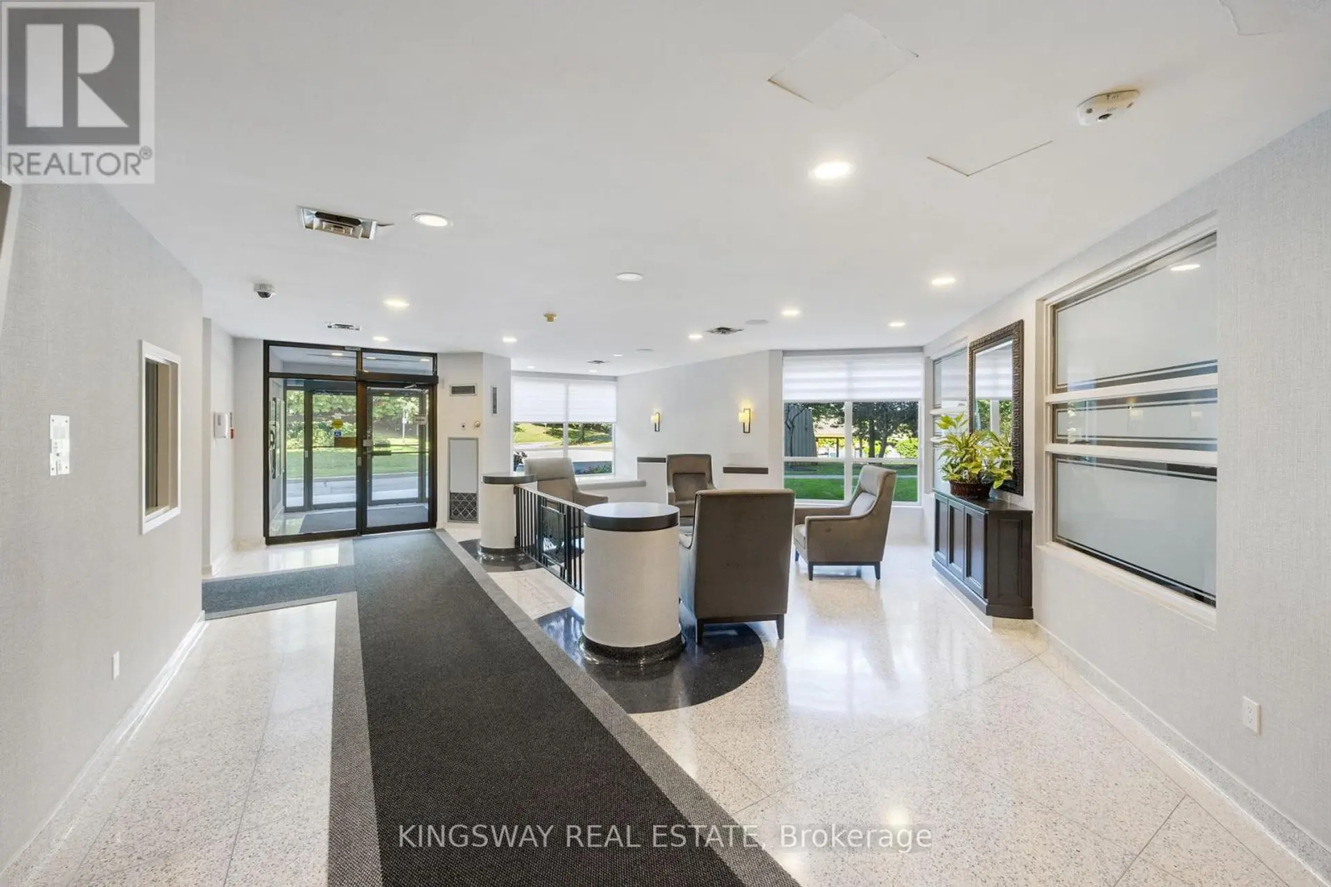 #507 12 LAURELCREST STREET - Image 3