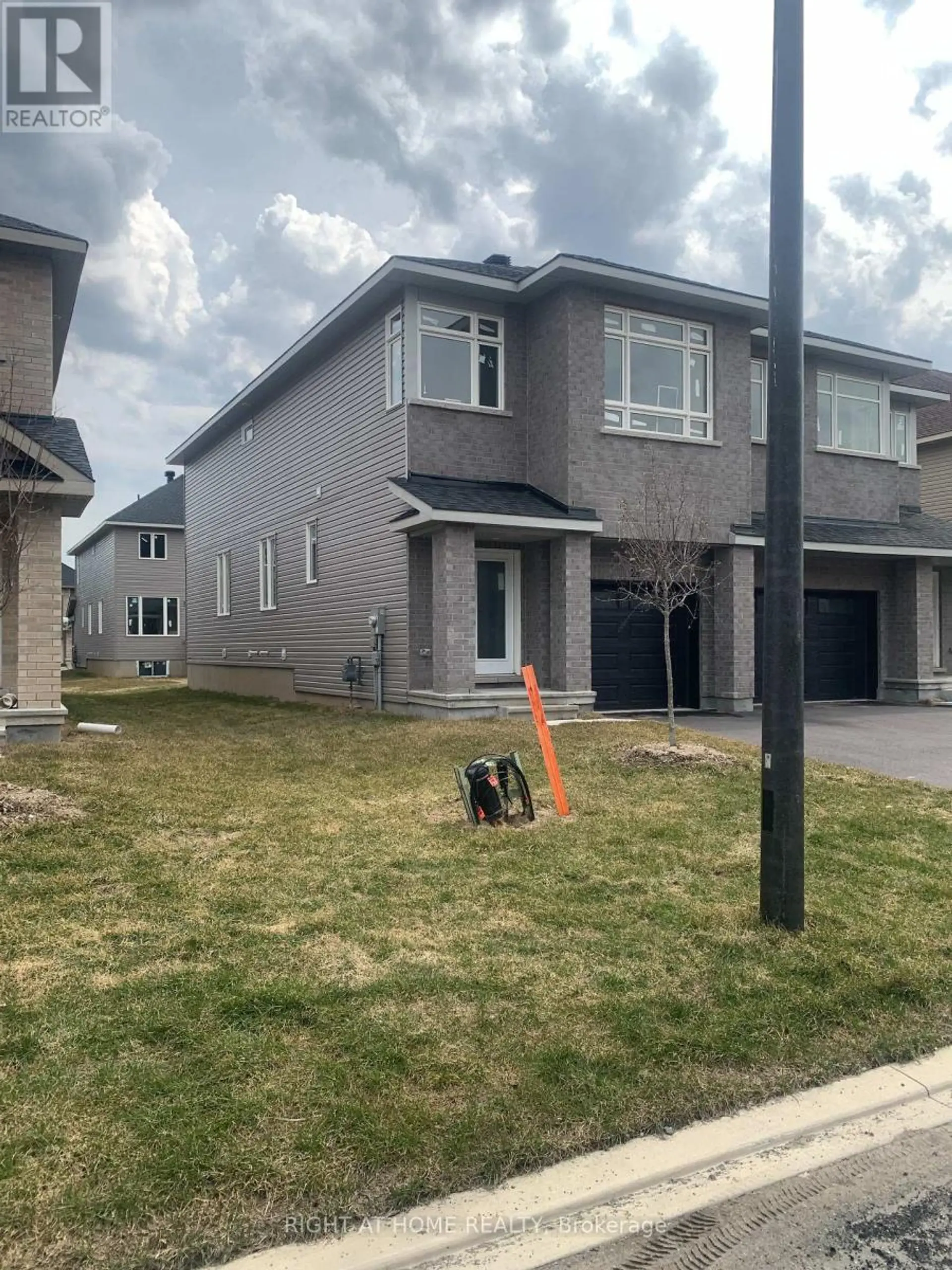 24 WYLIE WAY - Image 2