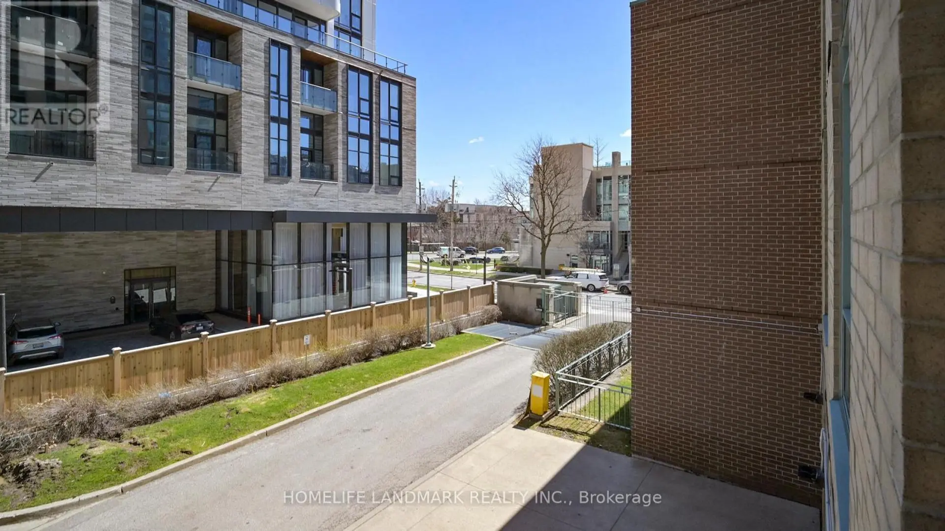 #215 28 OLIVE AVENUE - Image 14