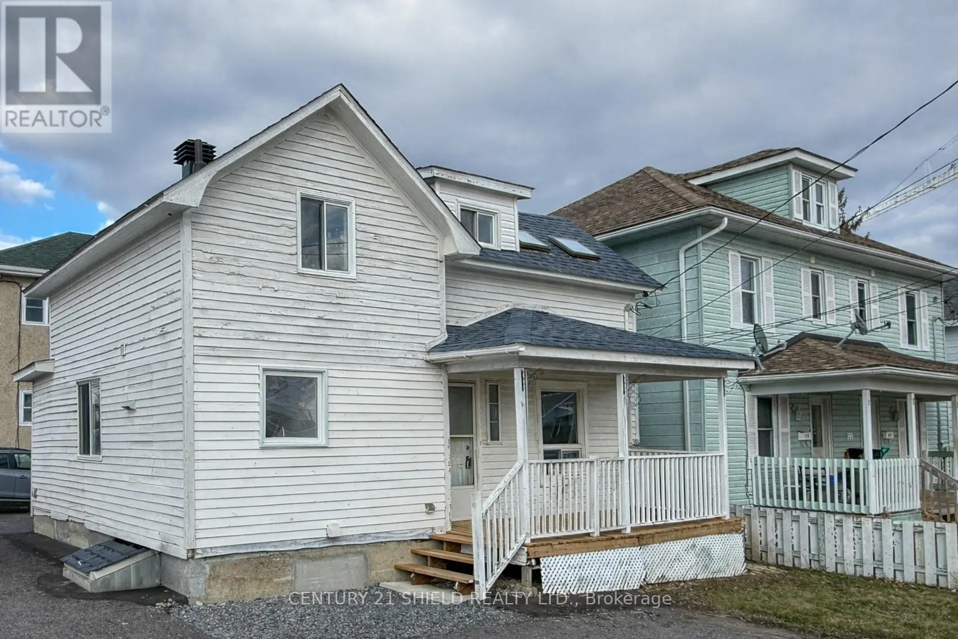 143 CARLETON STREET - Image 1