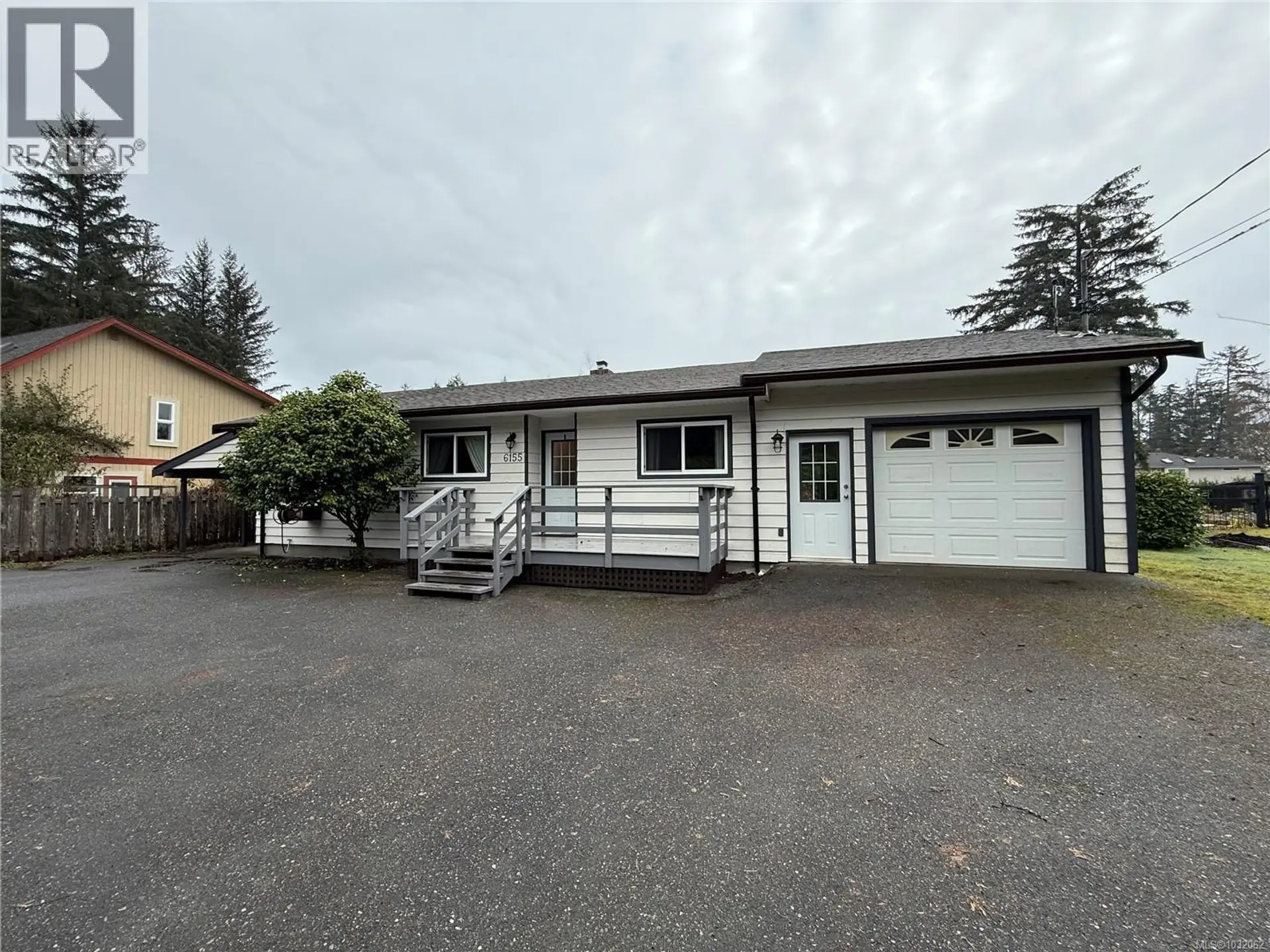 Property at 6155 Beaver Harbour Rd, Port Hardy, BC