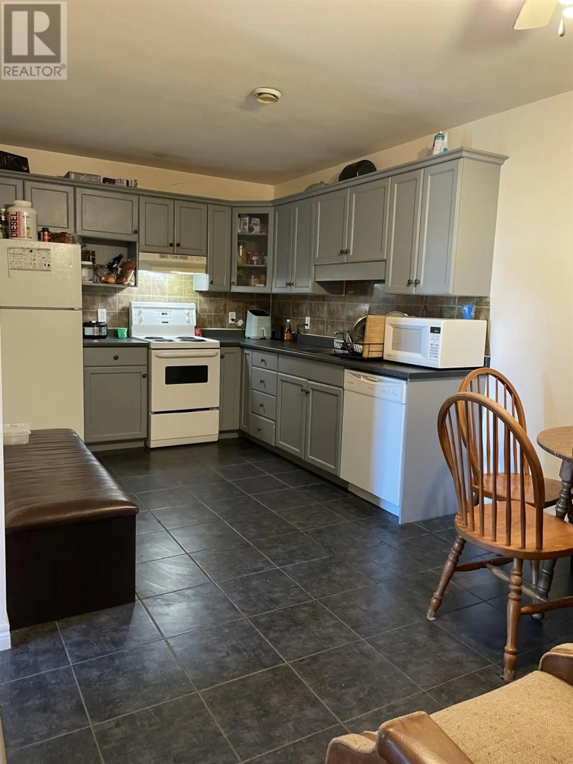 ##10 33 GLEN STEWART DRIVE - Image 8