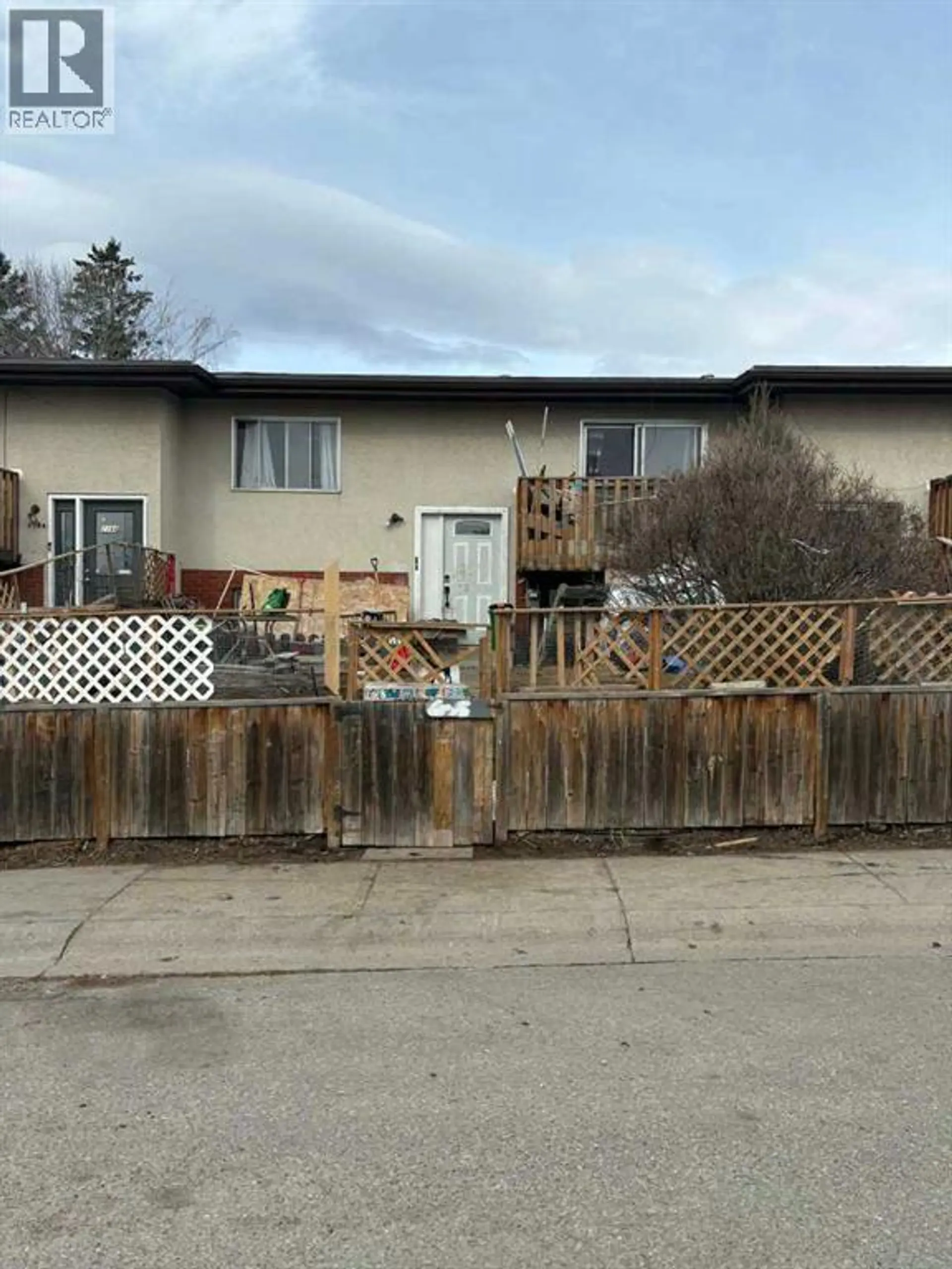 716B RAYNARD CRESCENT SE - Image 1