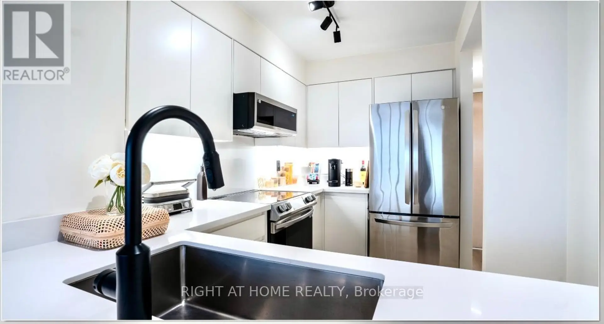 #1705 50 EGLINTON AVENUE - Image 11
