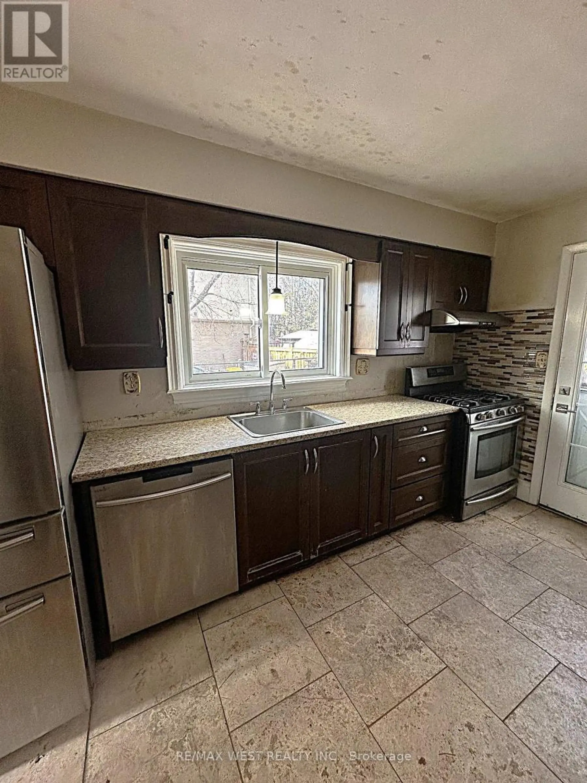 1421 FREEPORT DRIVE - Image 6