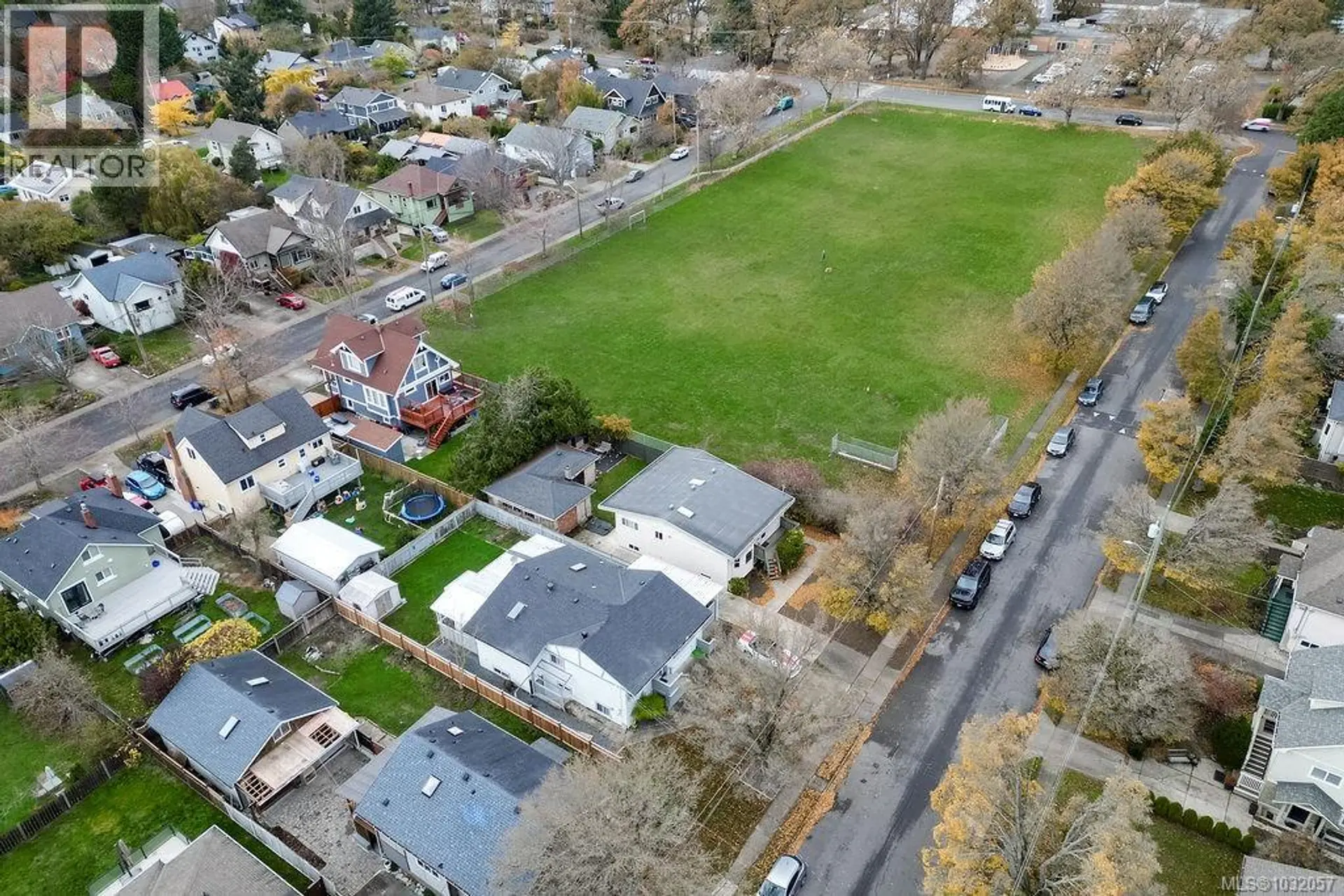 Property at 2710 Victor St, Victoria, BC