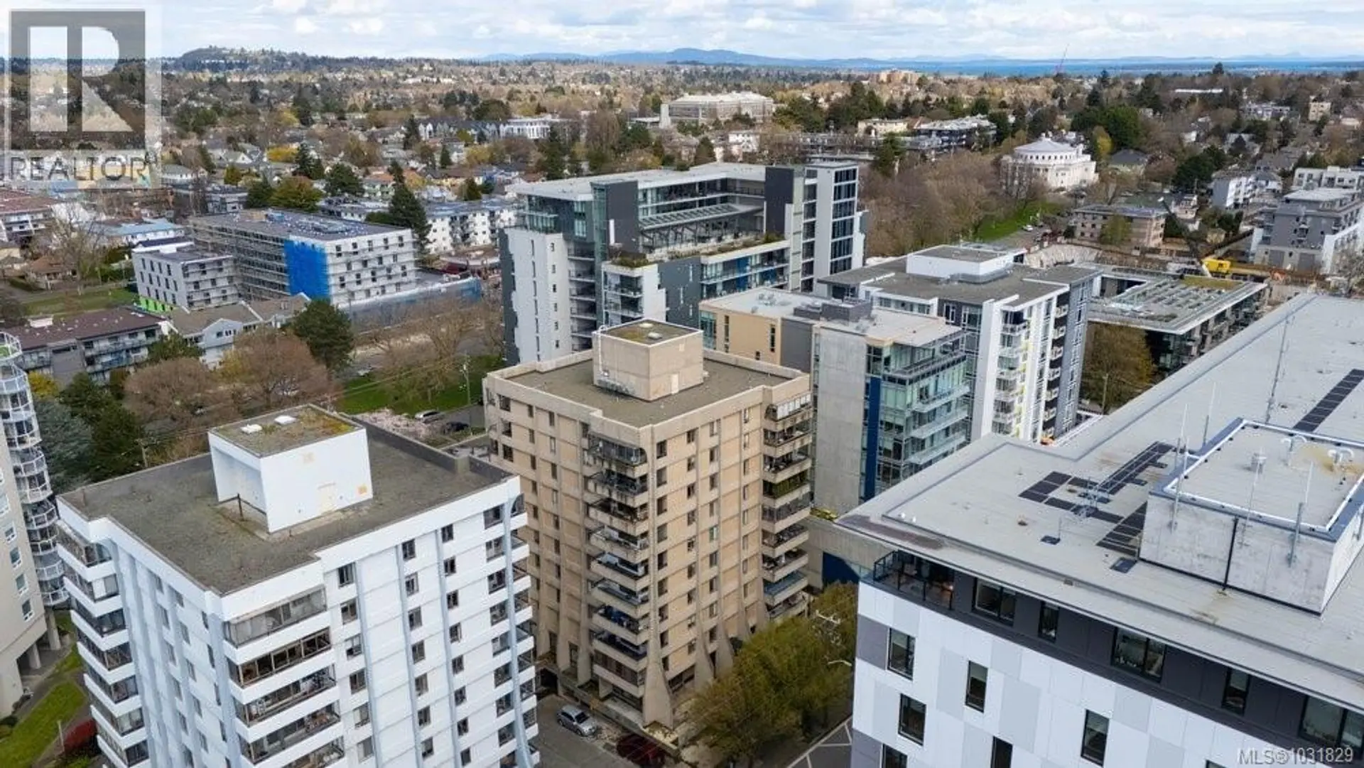 Property at #1004 1034 JOHNSON ST, Victoria, BC