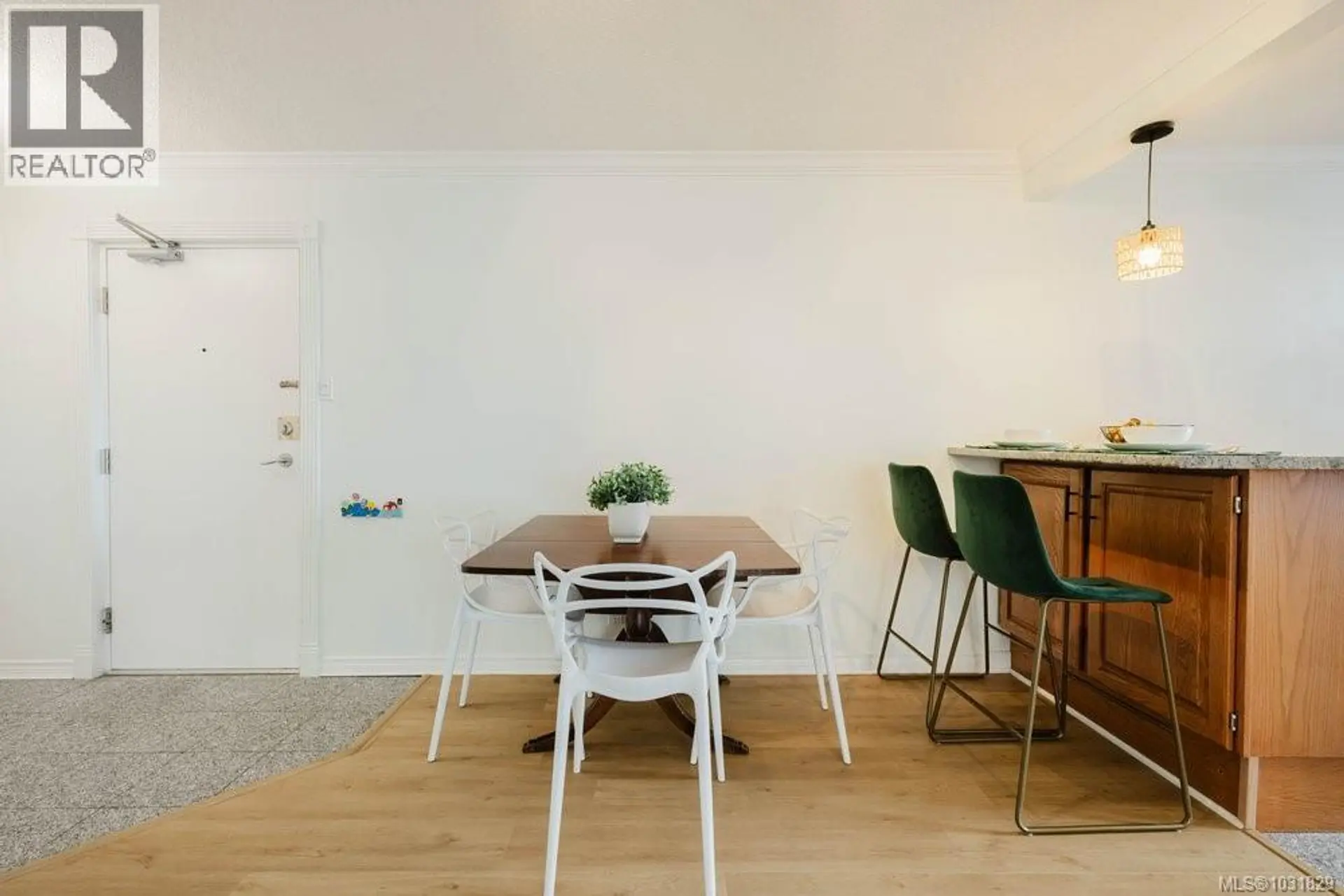 Property at #1004 1034 JOHNSON ST, Victoria, BC