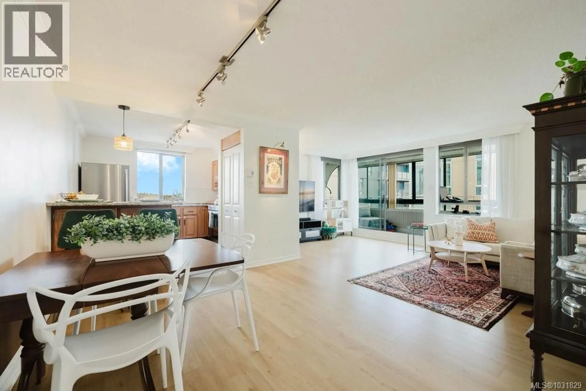 Property at #1004 1034 JOHNSON ST, Victoria, BC