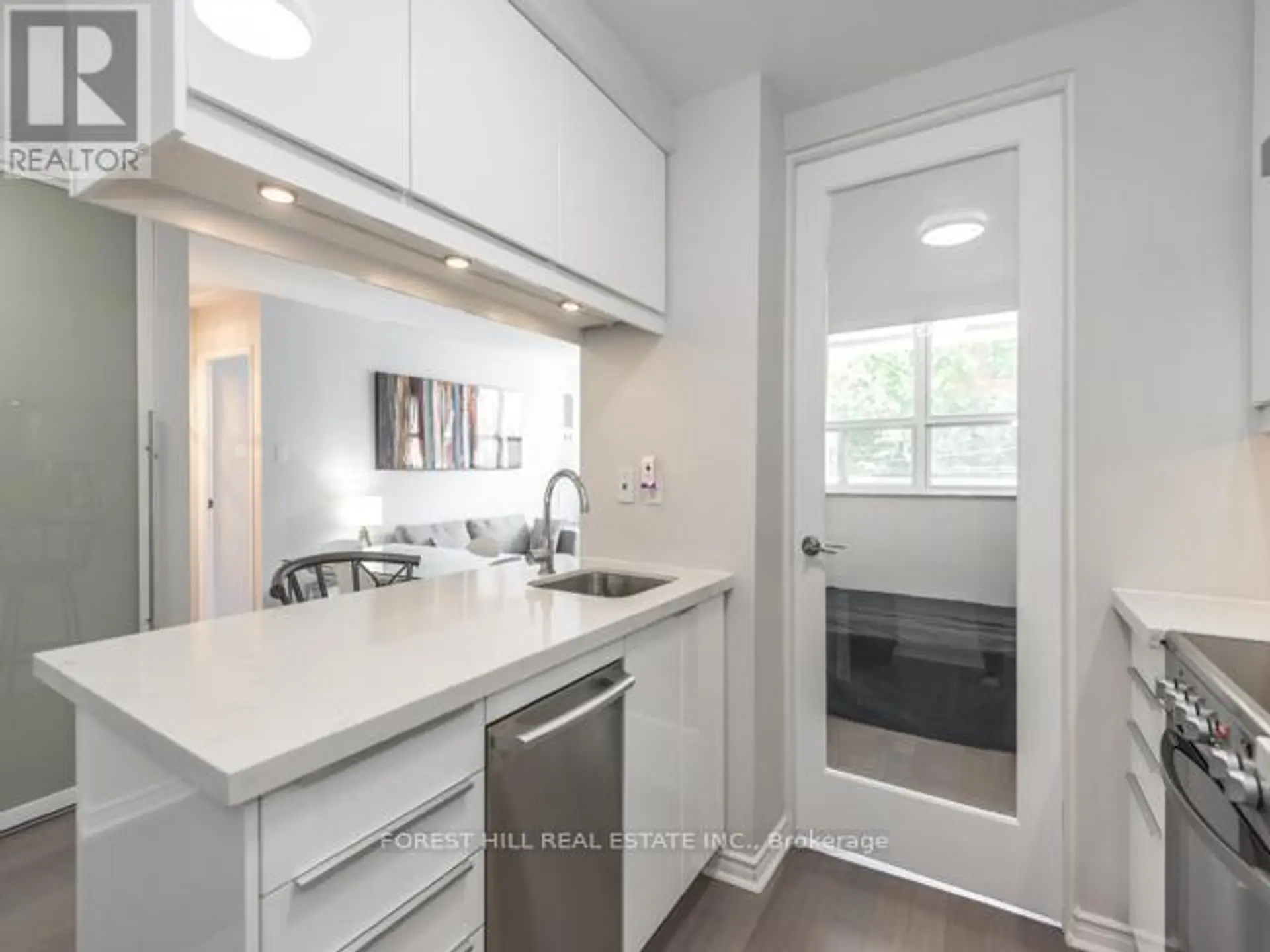 #202 105 MCCAUL STREET - Image 4