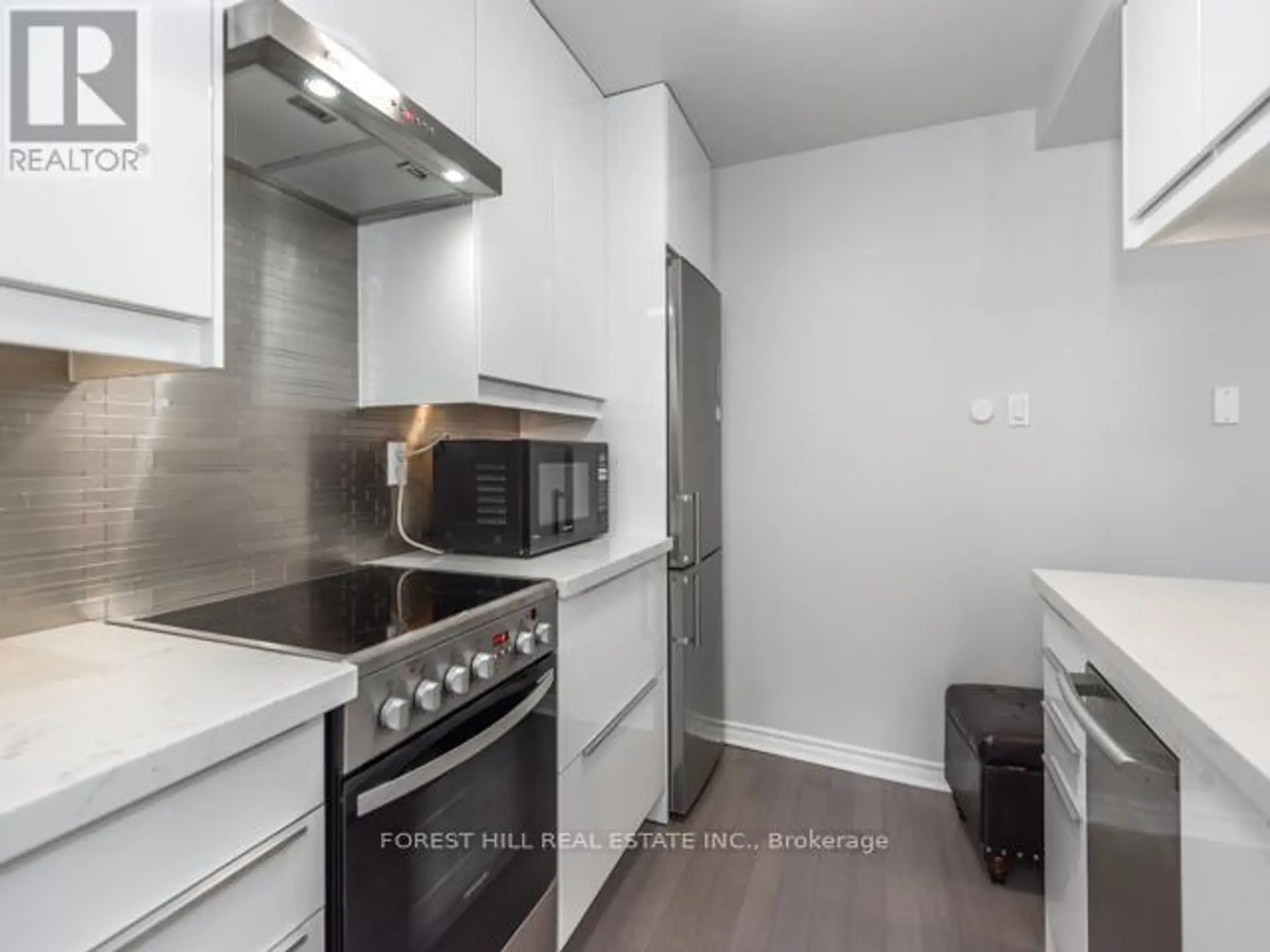#202 105 MCCAUL STREET - Image 5
