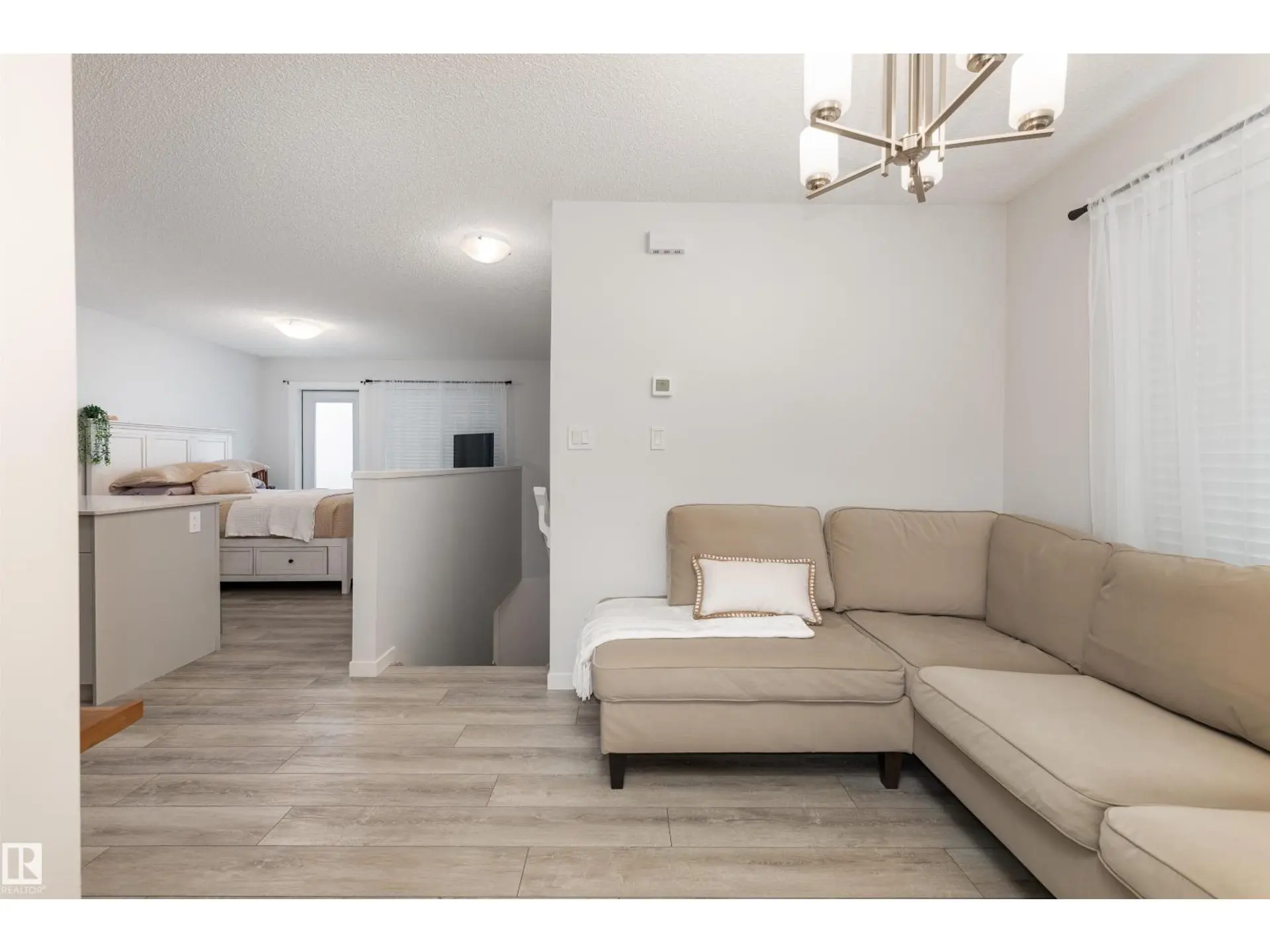 #6 12815 Cumberland Rd NW - Image 6