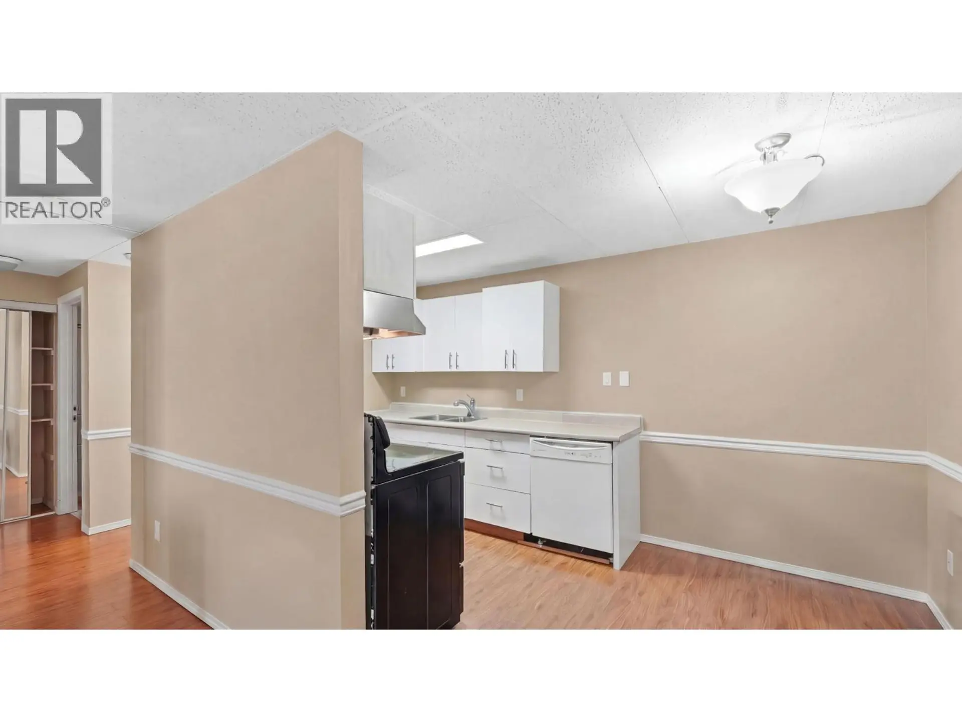 Property at #111 1410 PENTICTON Avenue Unit# 111, Penticton, BC