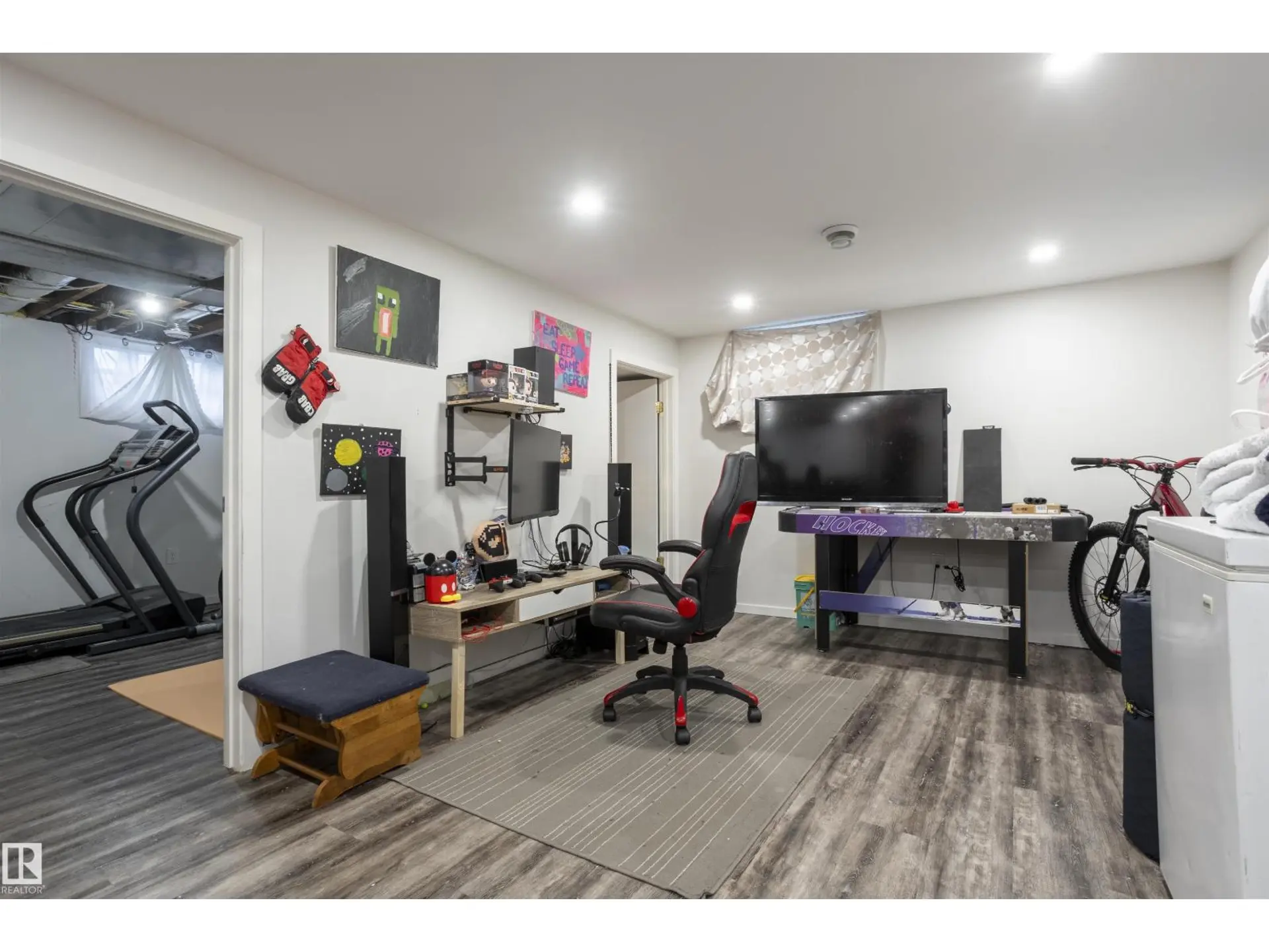 10880 73 ST NW - Image 11
