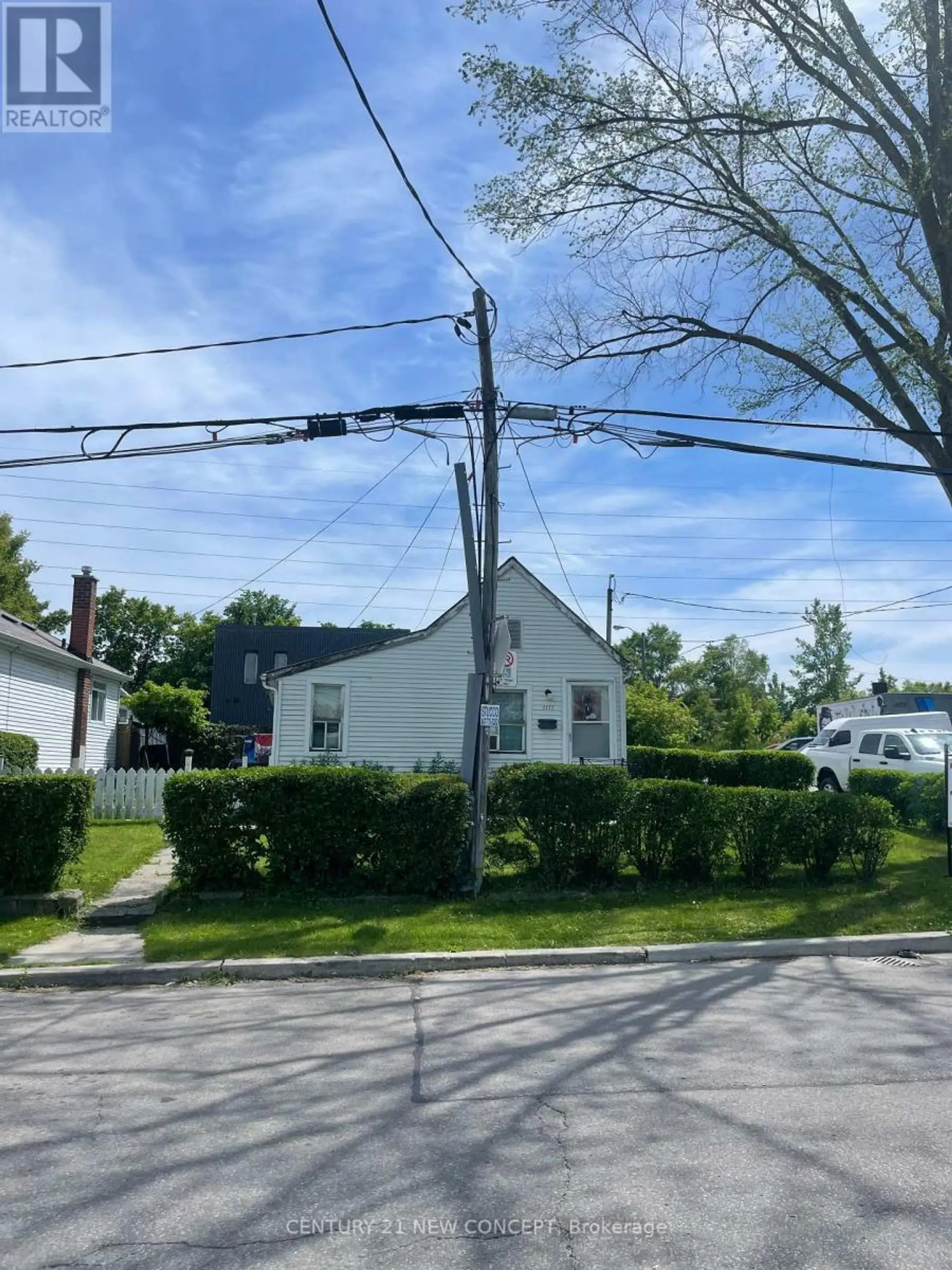 1171 ROSELAWN AVENUE - Image 2