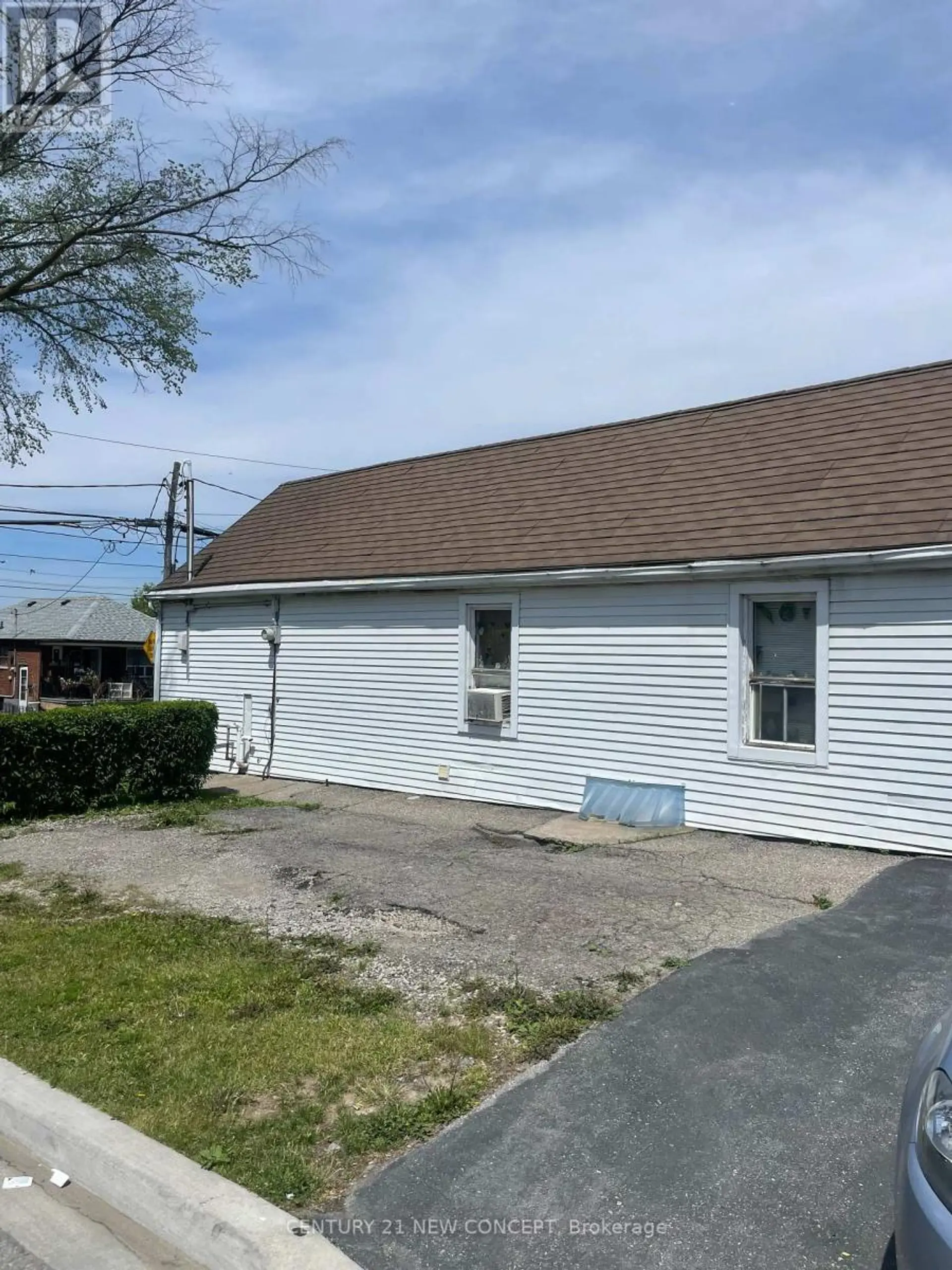 1171 ROSELAWN AVENUE - Image 4