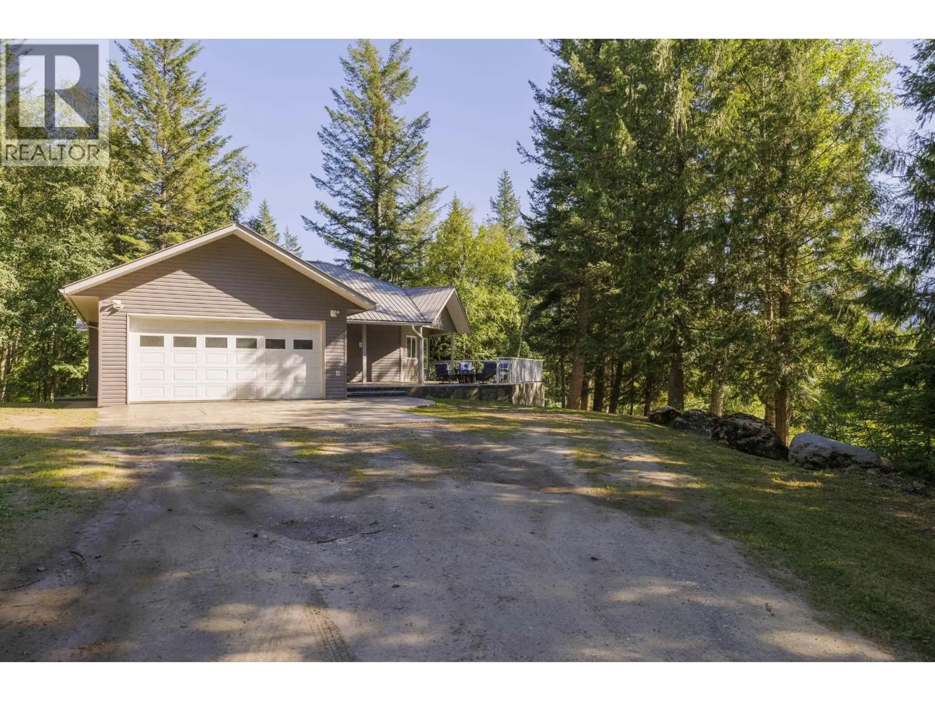 Property at 4040 MOUNTAIN VIEW ROAD, McBride, BC