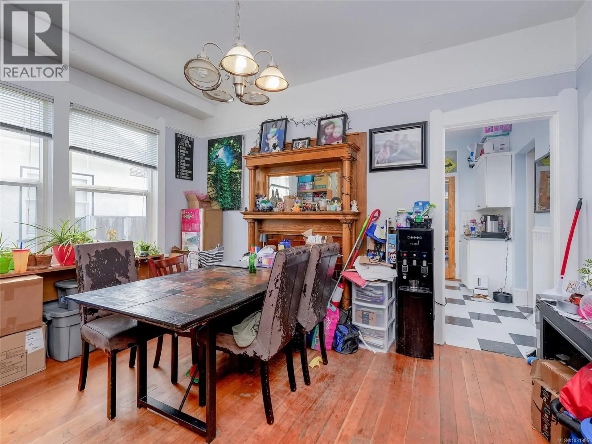 Property at 951 CALEDONIA AVE, Victoria, BC