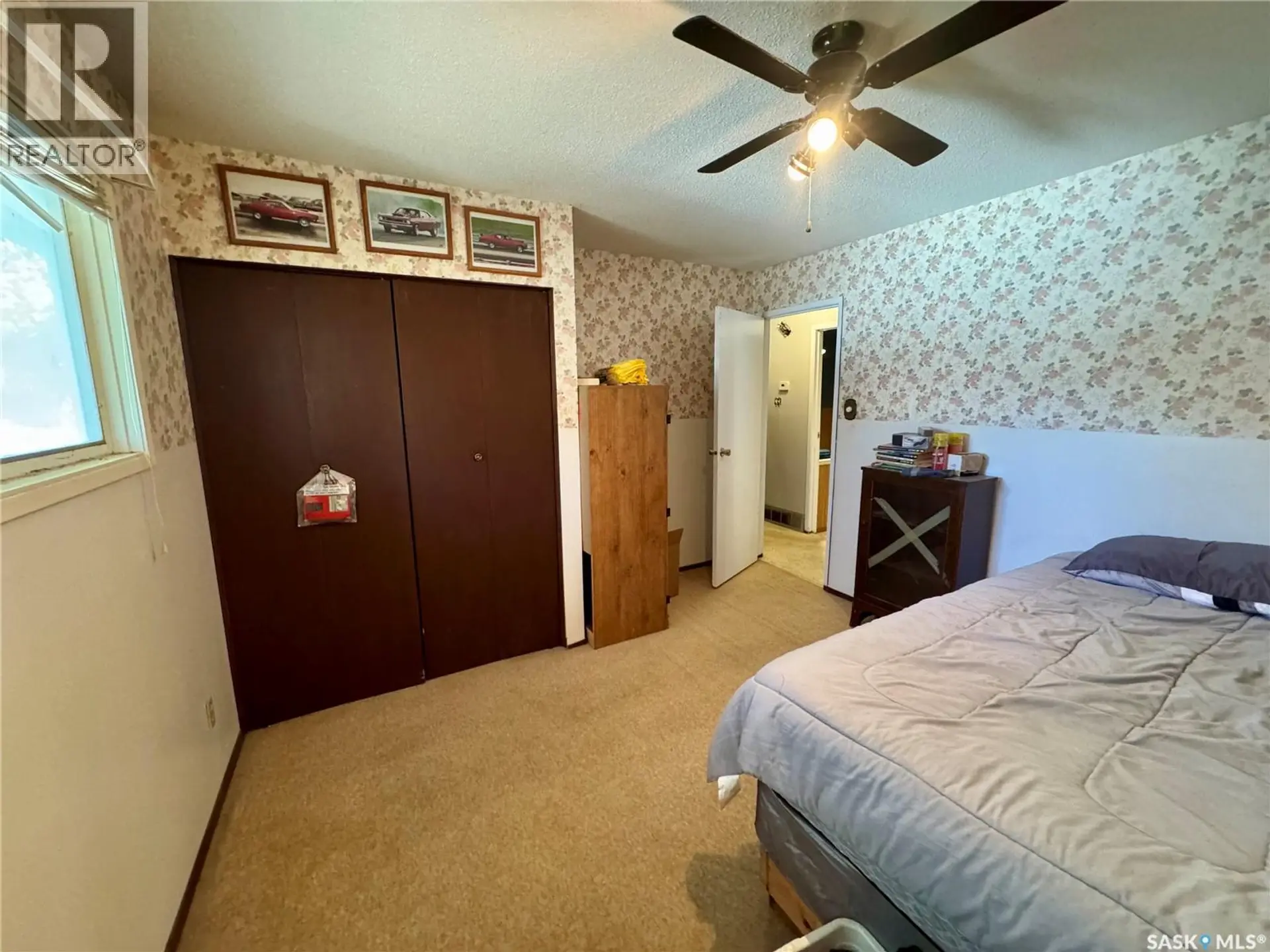 1215 ATHABASCA STREET W - Image 11