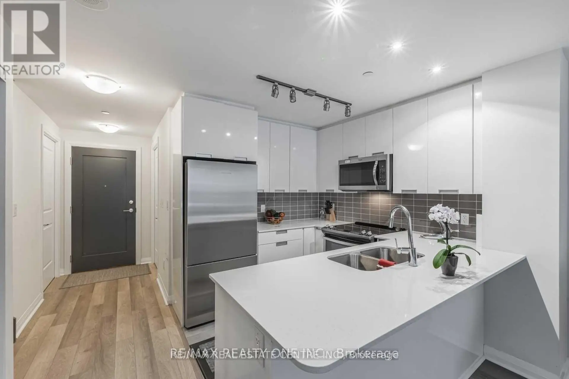 #112 5025 FOUR SPRINGS AVENUE - Image 2