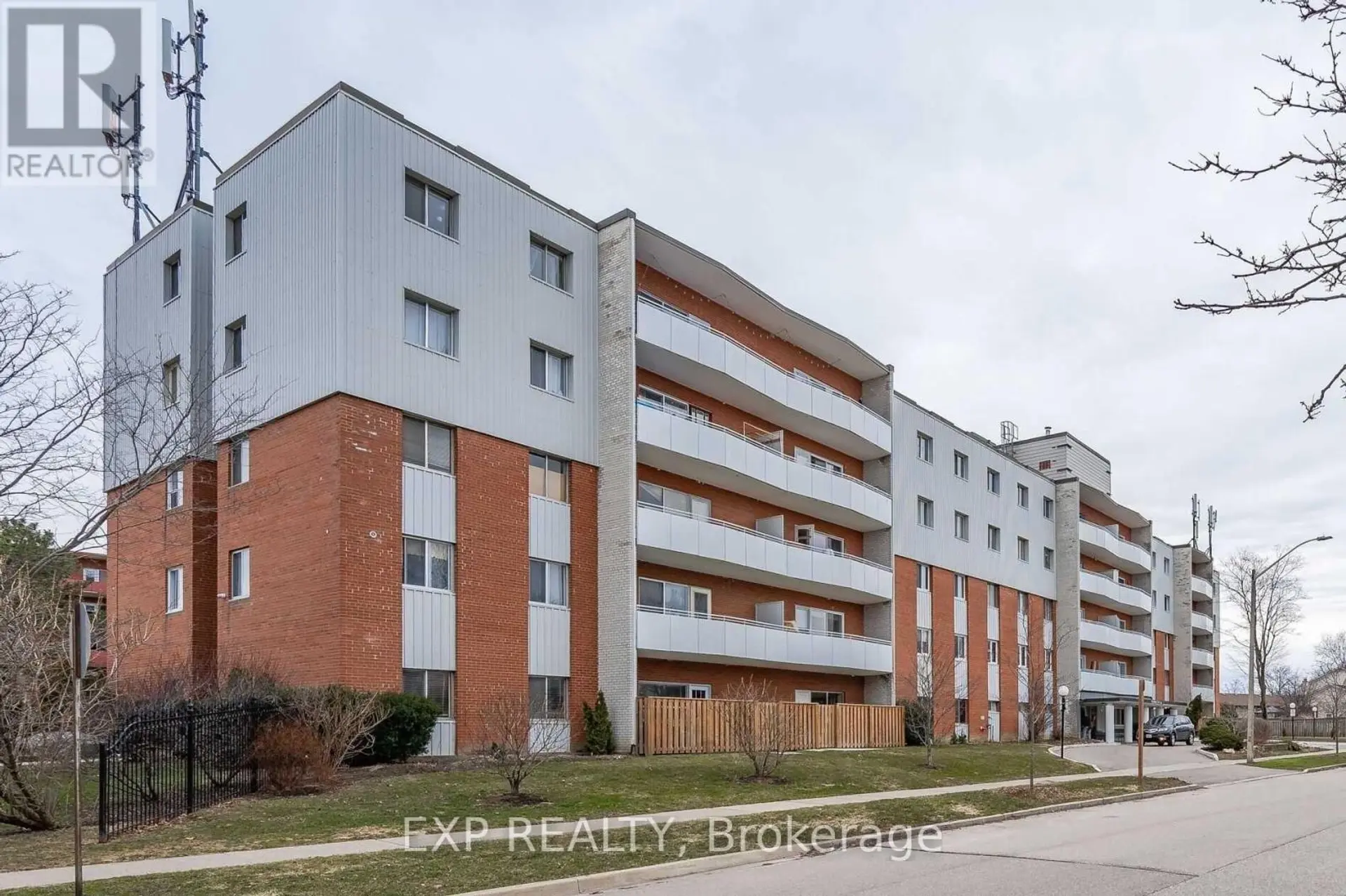 #508 2485 WOKING CRESCENT - Image 1