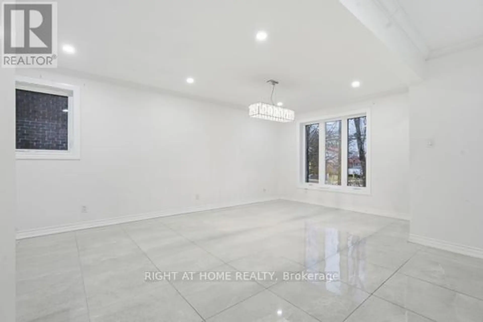 200 GARY DRIVE - Image 4