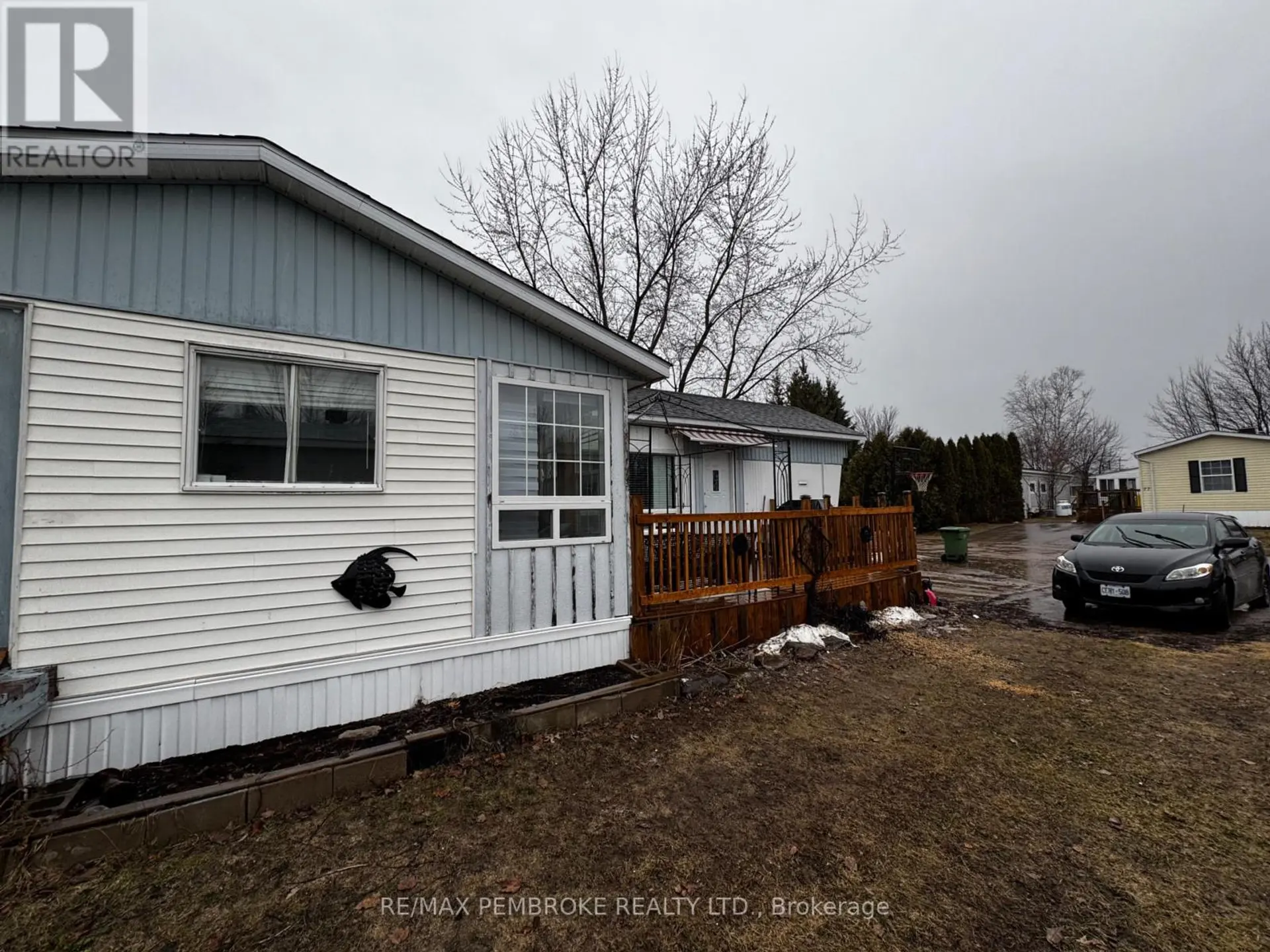 72 PINEHURST ESTATES - Image 12