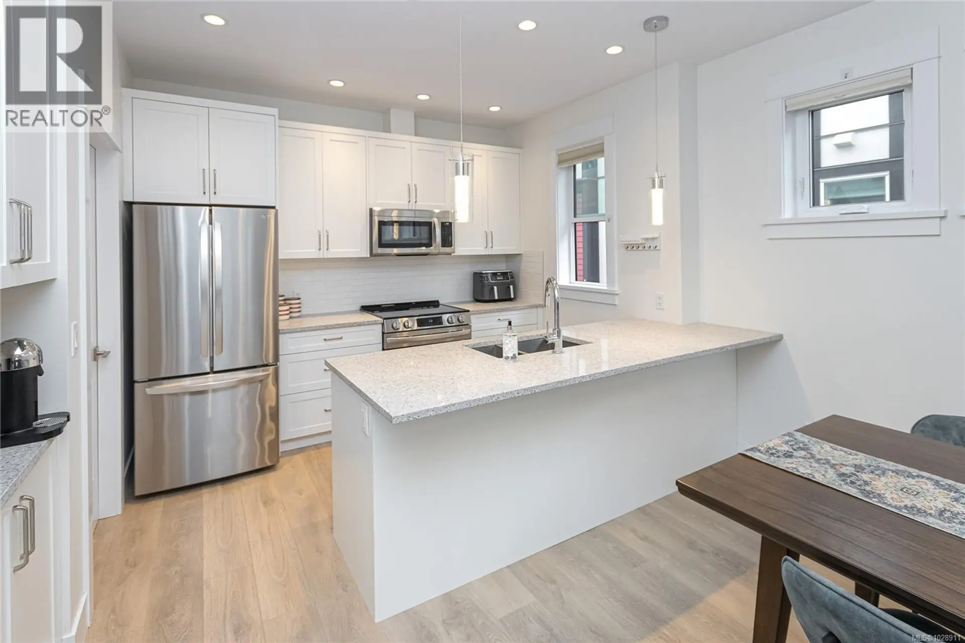 Property at #6 945 Pembroke St, Victoria, BC