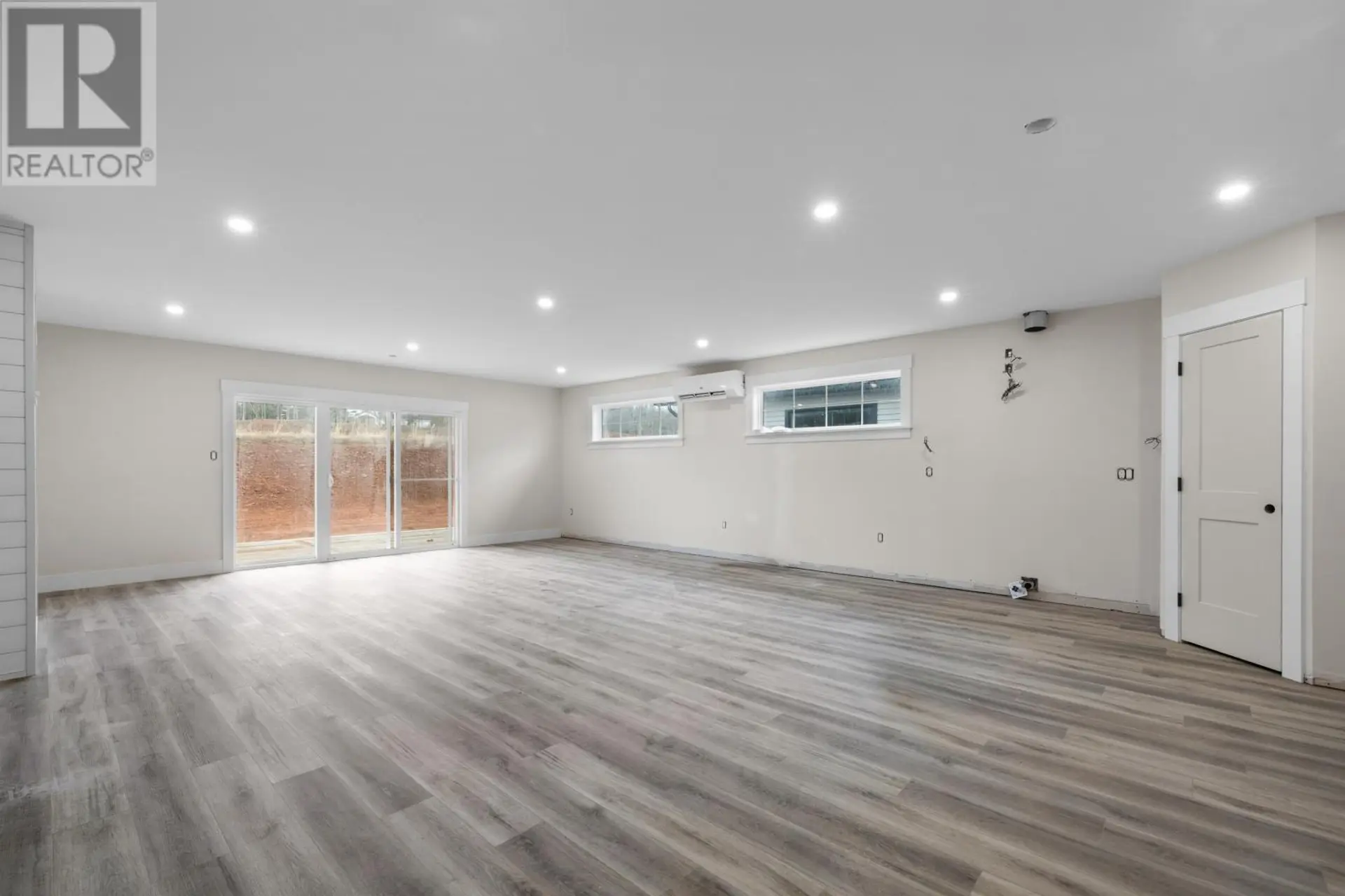 67 Alice Avenue - Image 2