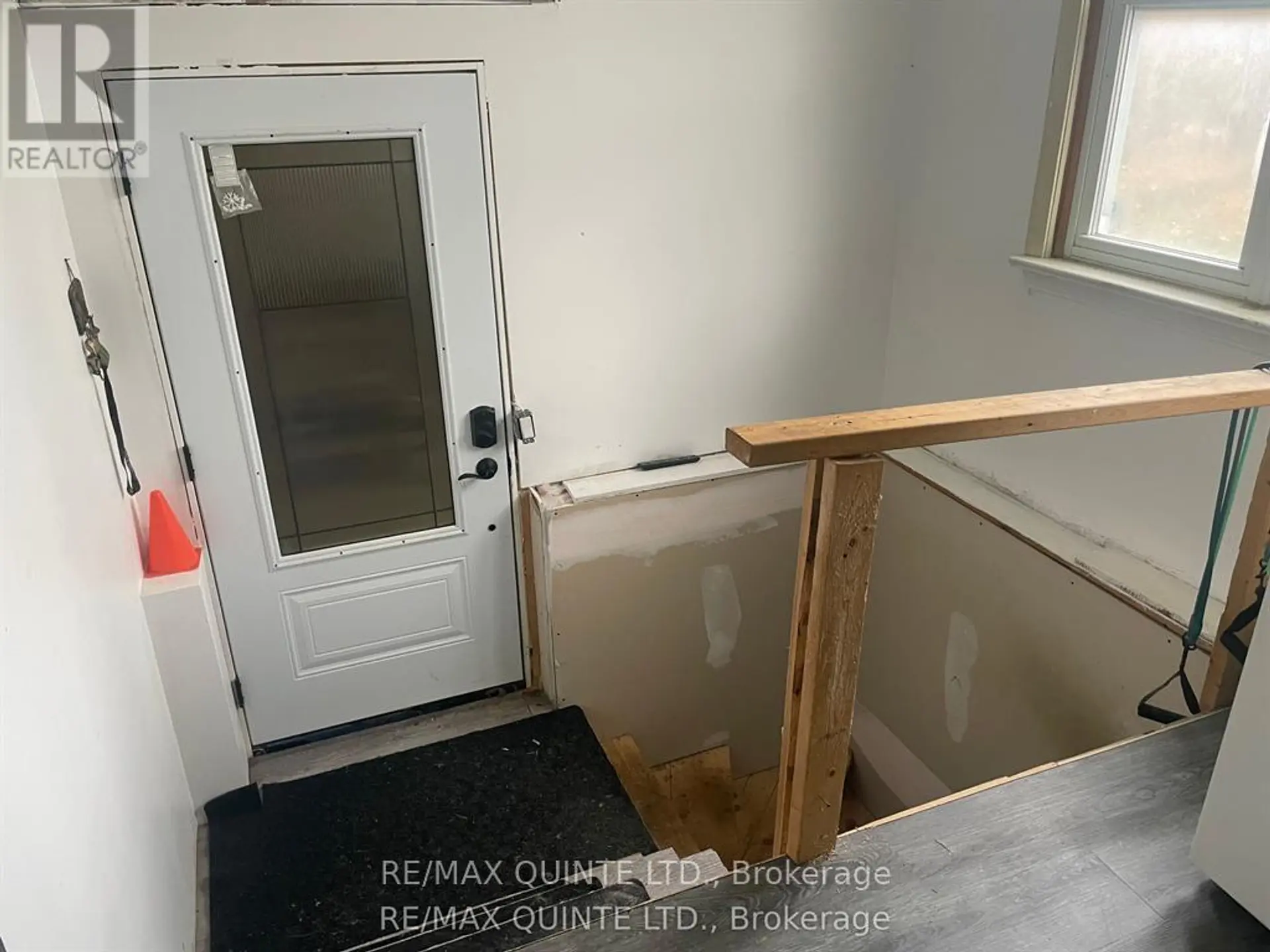 27 FIRST AVENUE - Image 12